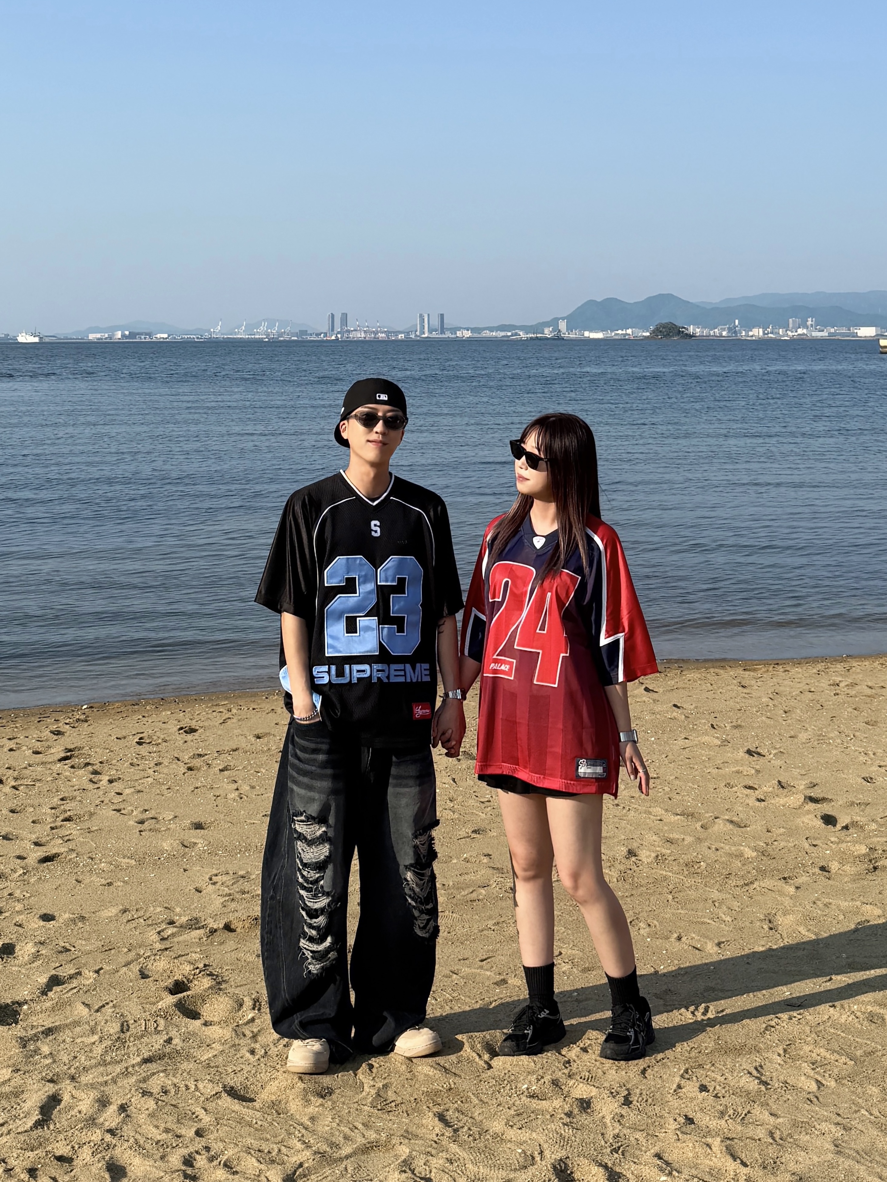 Supreme Perfect Season Football Jersey Black - 23SS, Palace Meshy Stripe Jersey Red Navy - 24FW 착용 스타일