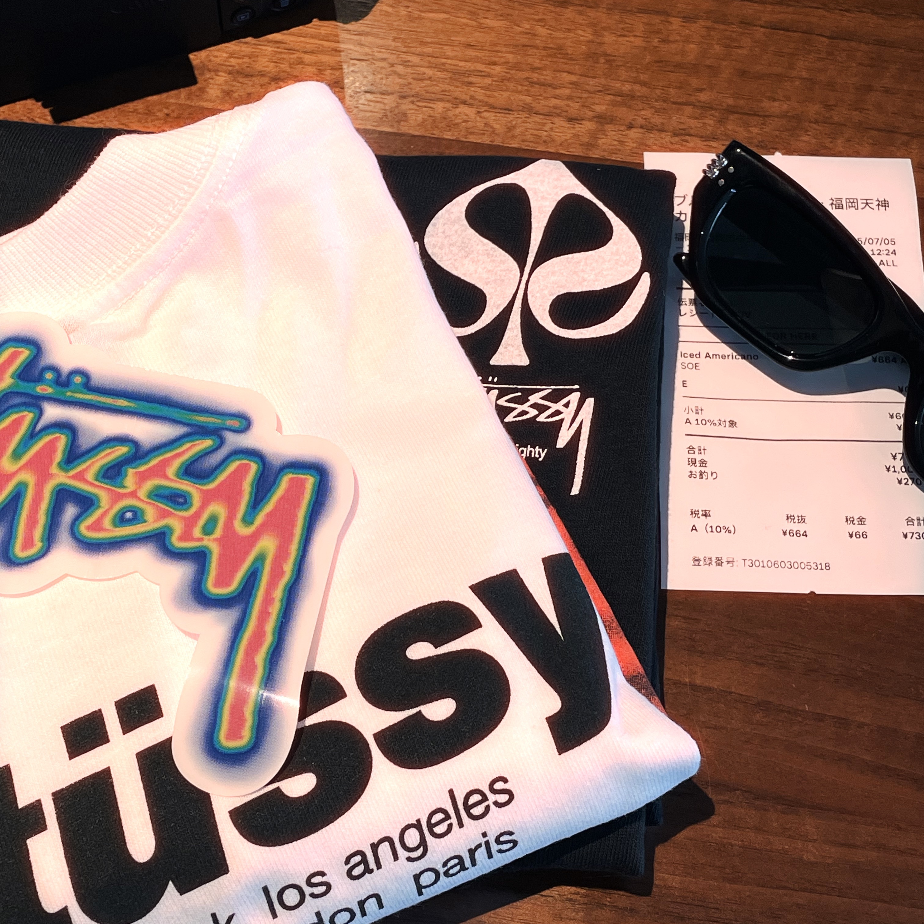 Stussy Spade Pigment Dyed T-Shirt Black, Stussy Rollers T-Shirt White 착용 스타일
