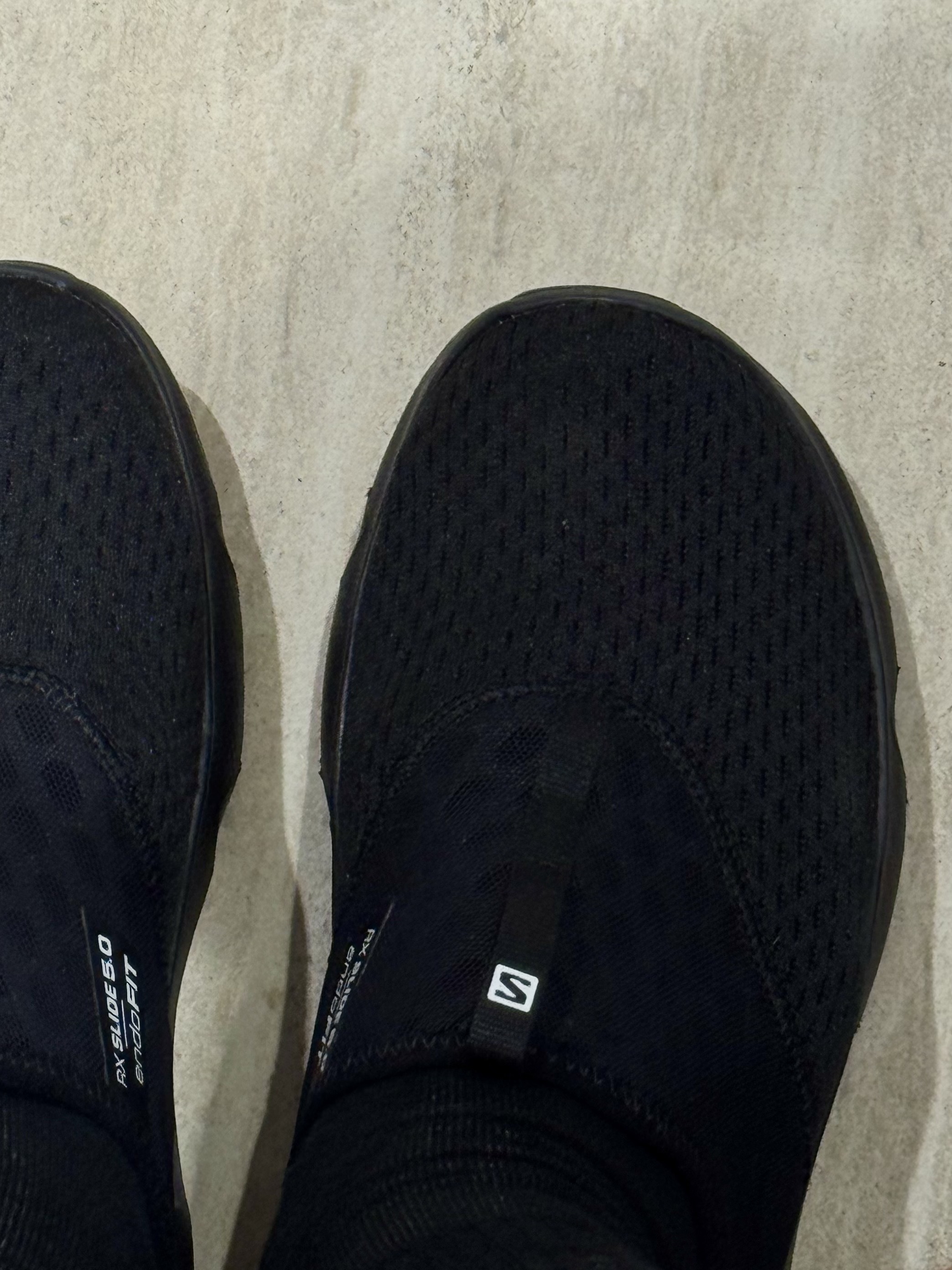 Salomon Reelax Slide 5.0 Black, Salomon Rx Slide 3.0 Black 착용 스타일 - 3