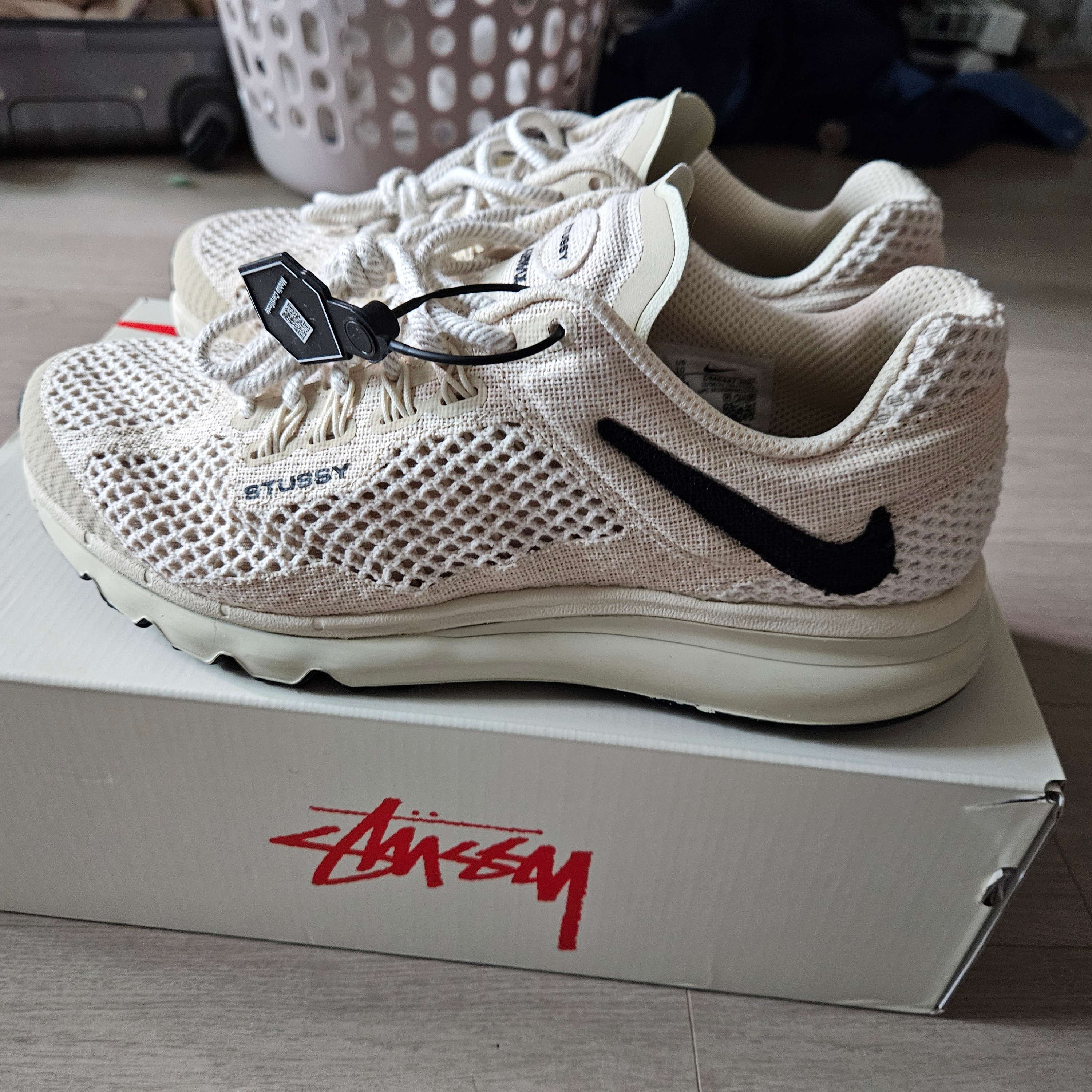 Nike x Stussy Air Max 2013 Fossil 착용 스타일
