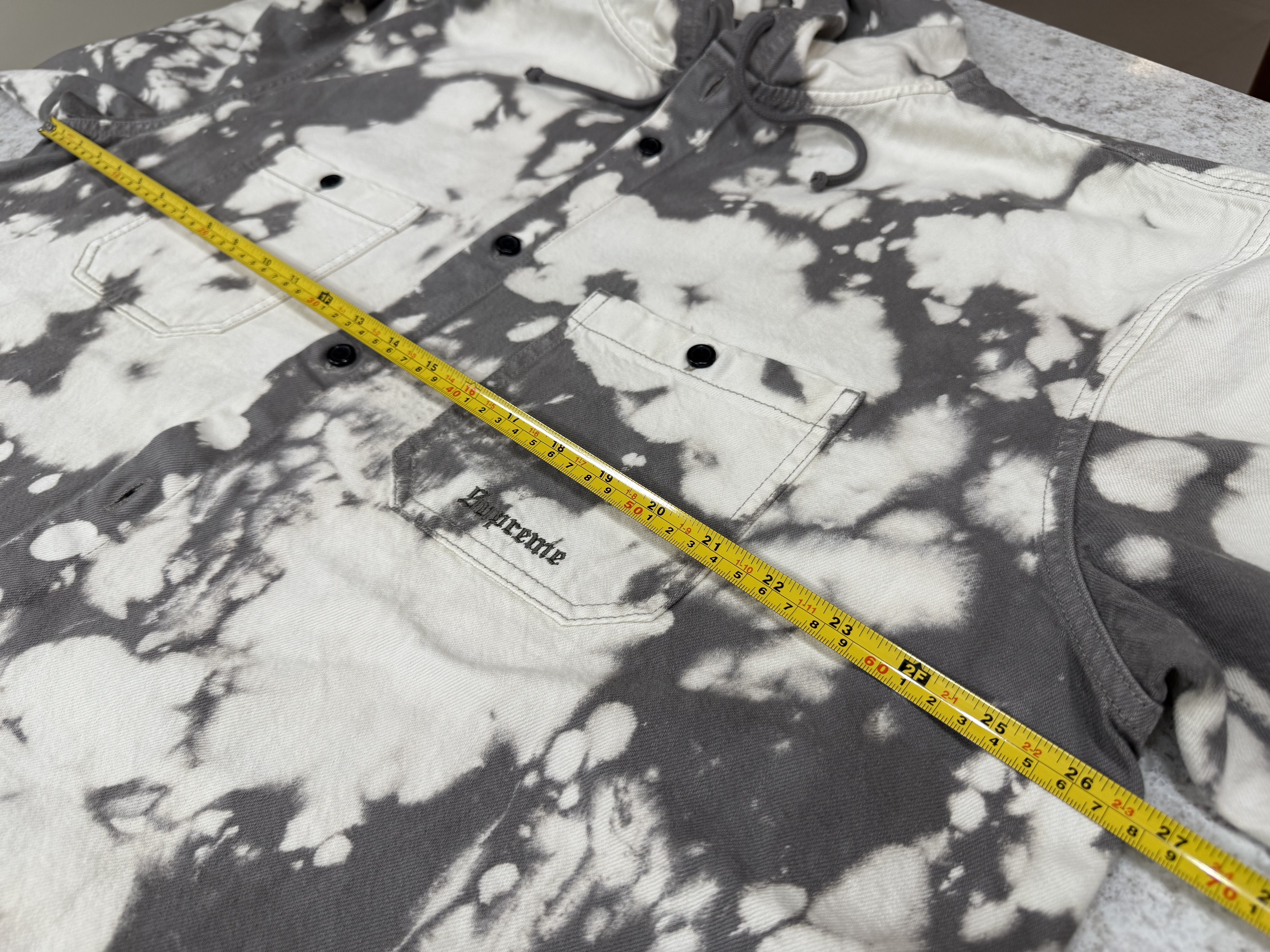 Supreme Hooded Denim Shirt Bleached - 25SS, Supreme Hooded Denim Shirt Washed Indigo - 25SS 착용 스타일 - 7