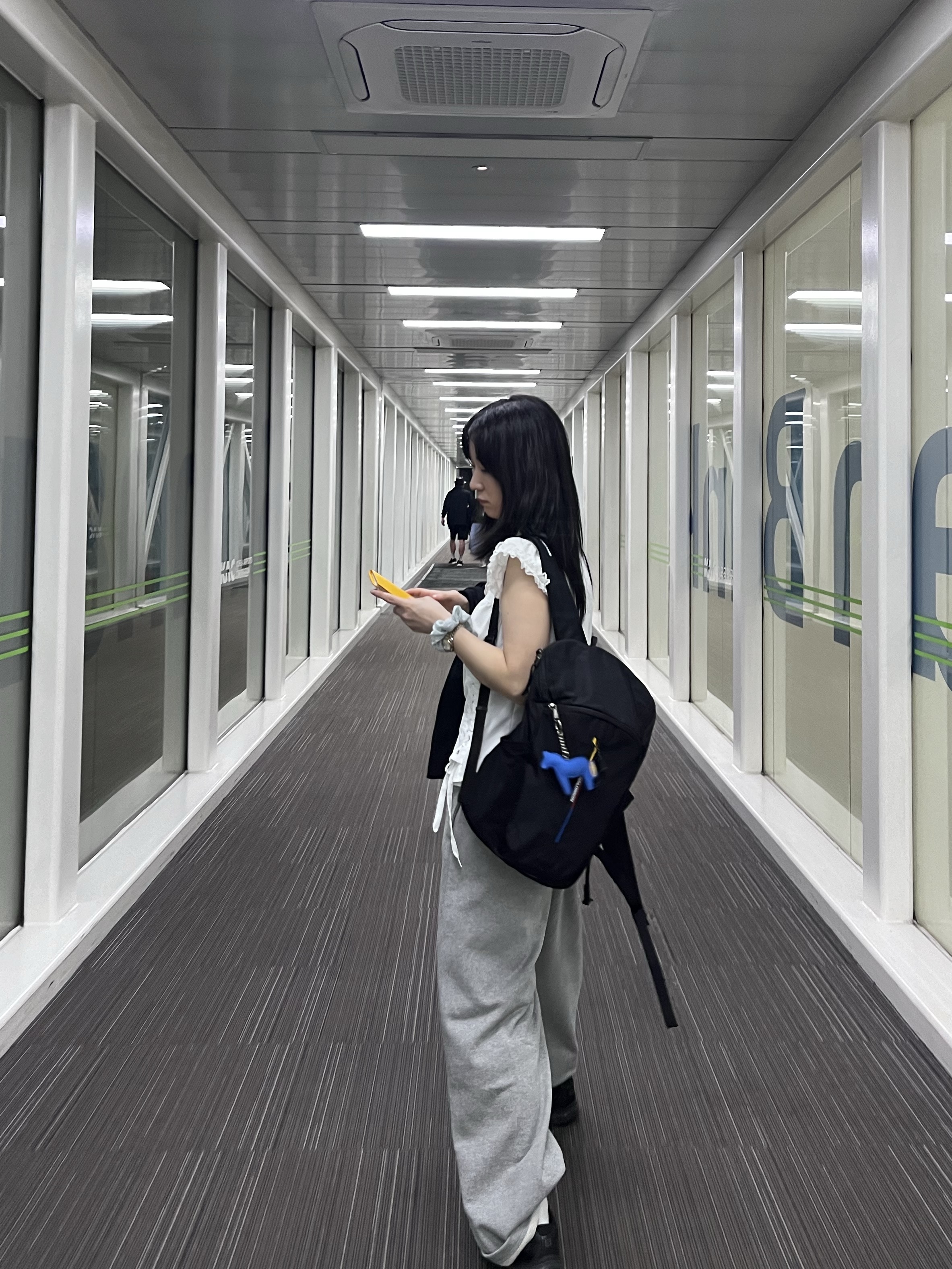 Salomon Mont LT Backpack Black 착용 스타일 - 1