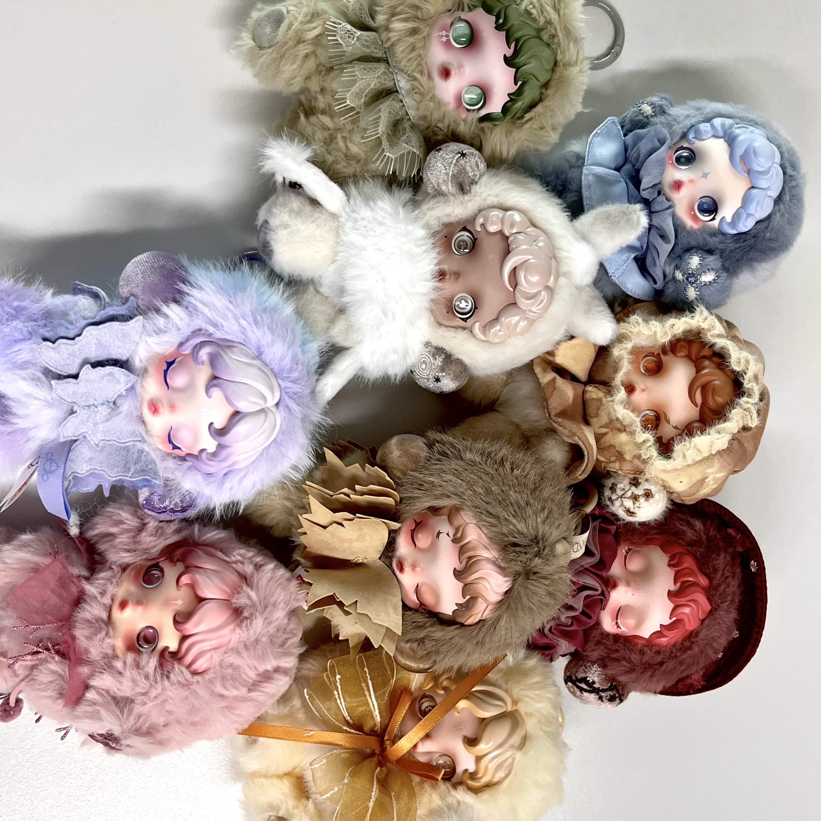 Pop Mart Skullpanda L’Impressionnisme Series Plush Doll Mist (Opened Case), Pop Mart Skullpanda L’Impressionnisme Series Plush Doll (9 Blind Boxes) 착용 스타일 - 2