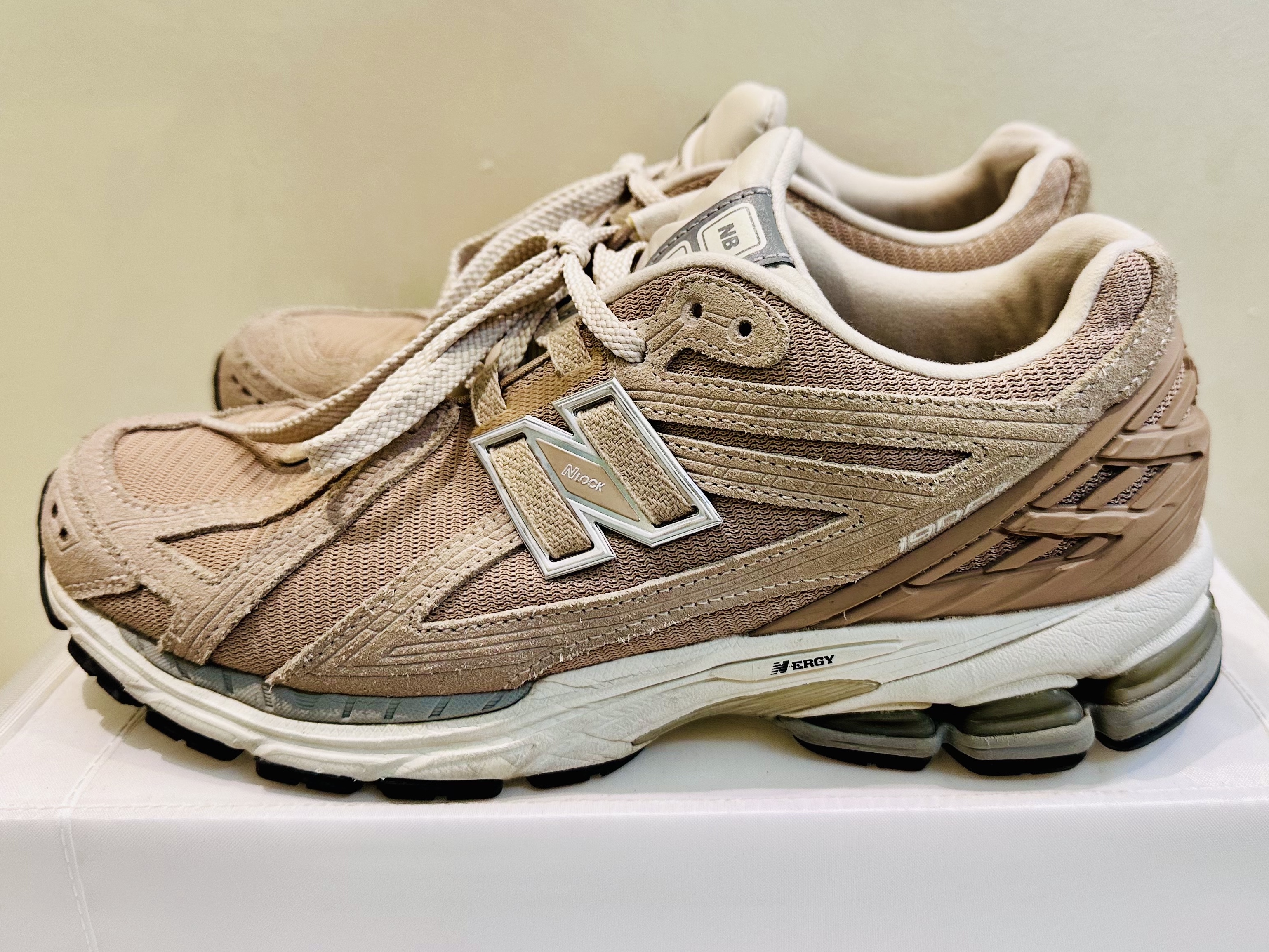 New Balance 1906R Mindful Grey 착용 스타일