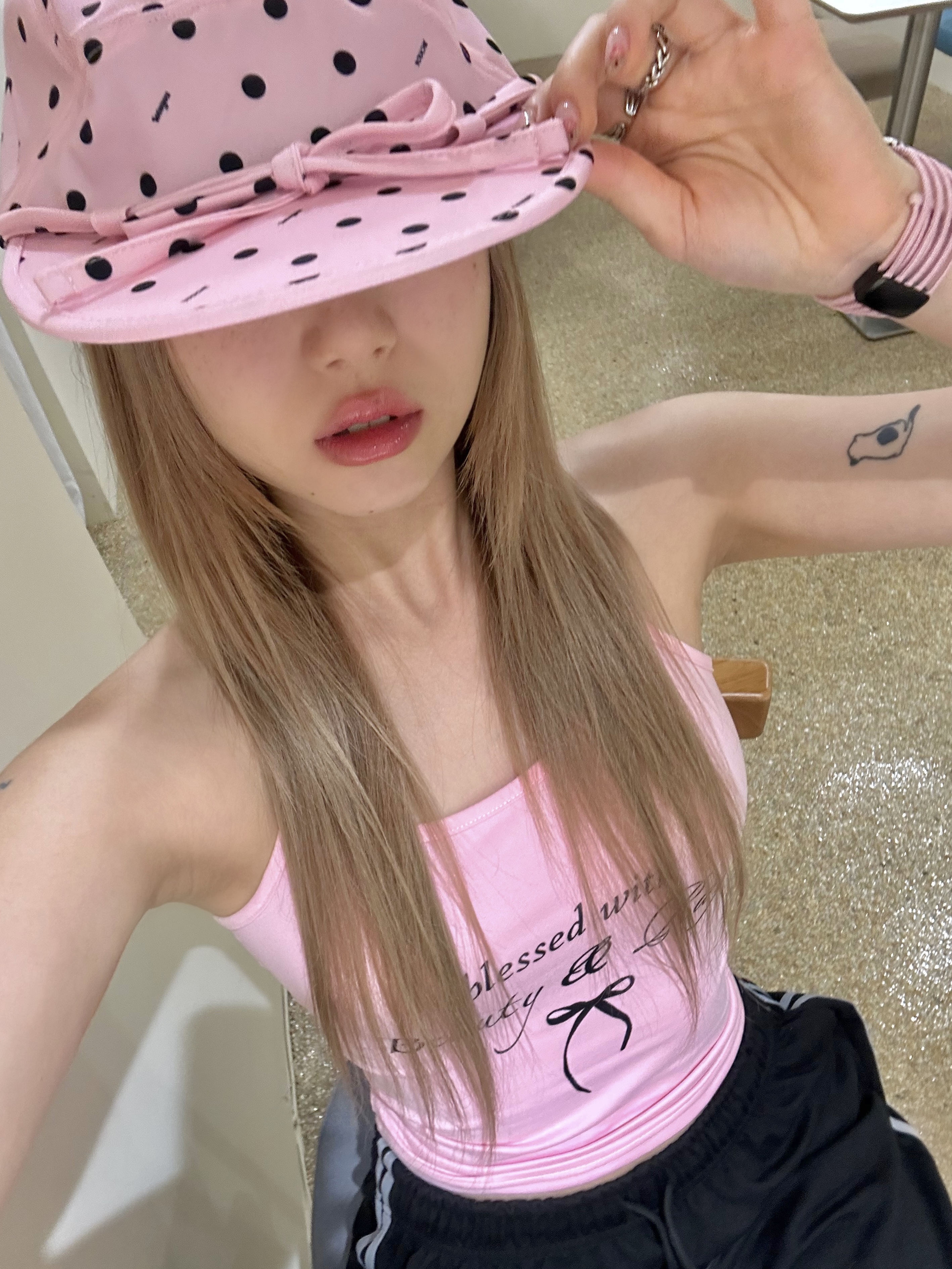 LOTS YOU X YOUCHE Duck Cap Light Pink 착용 스타일 - 1