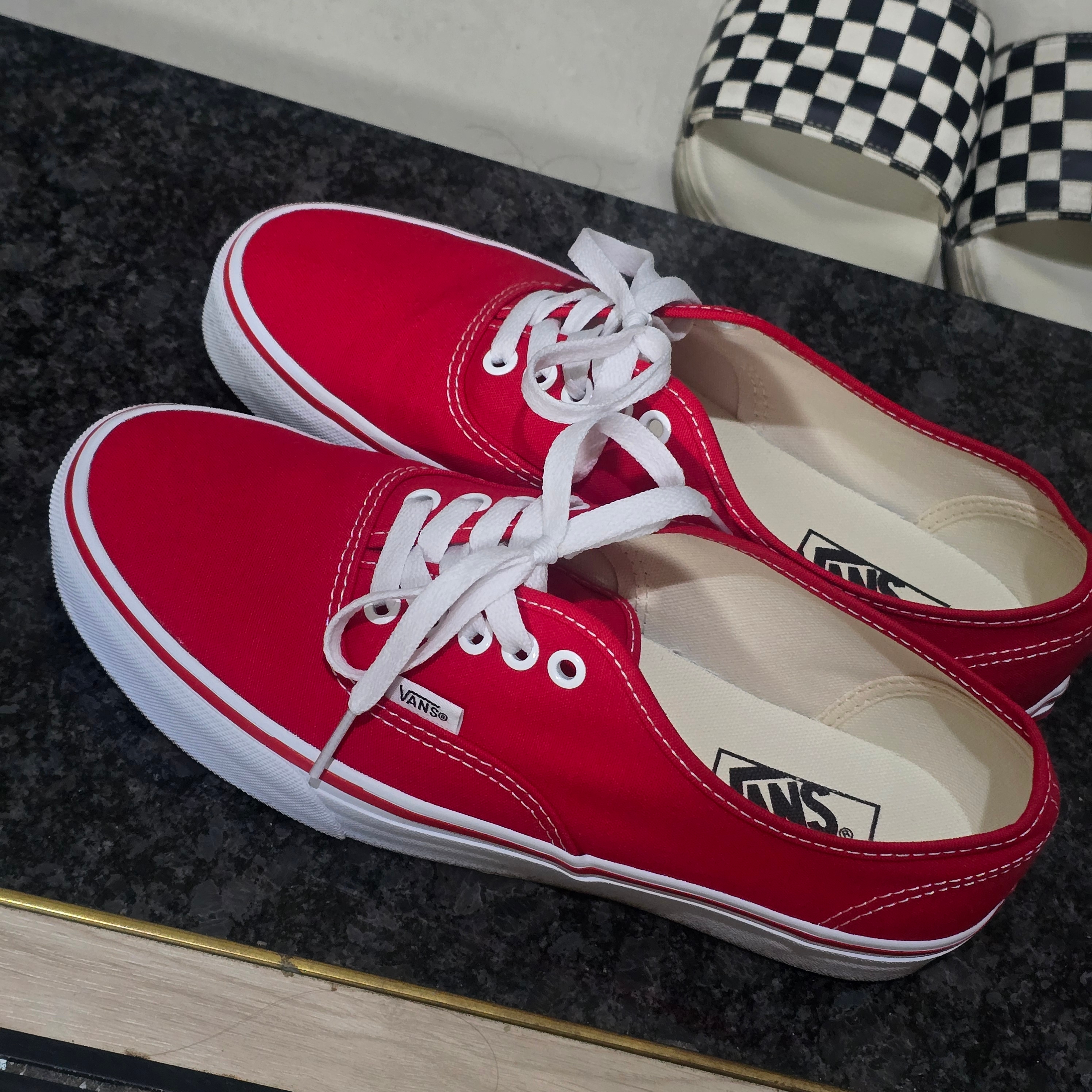 Vans Authentic Red, Vans Authentic 44 DX Anaheim Factory Black 착용 스타일 - 2