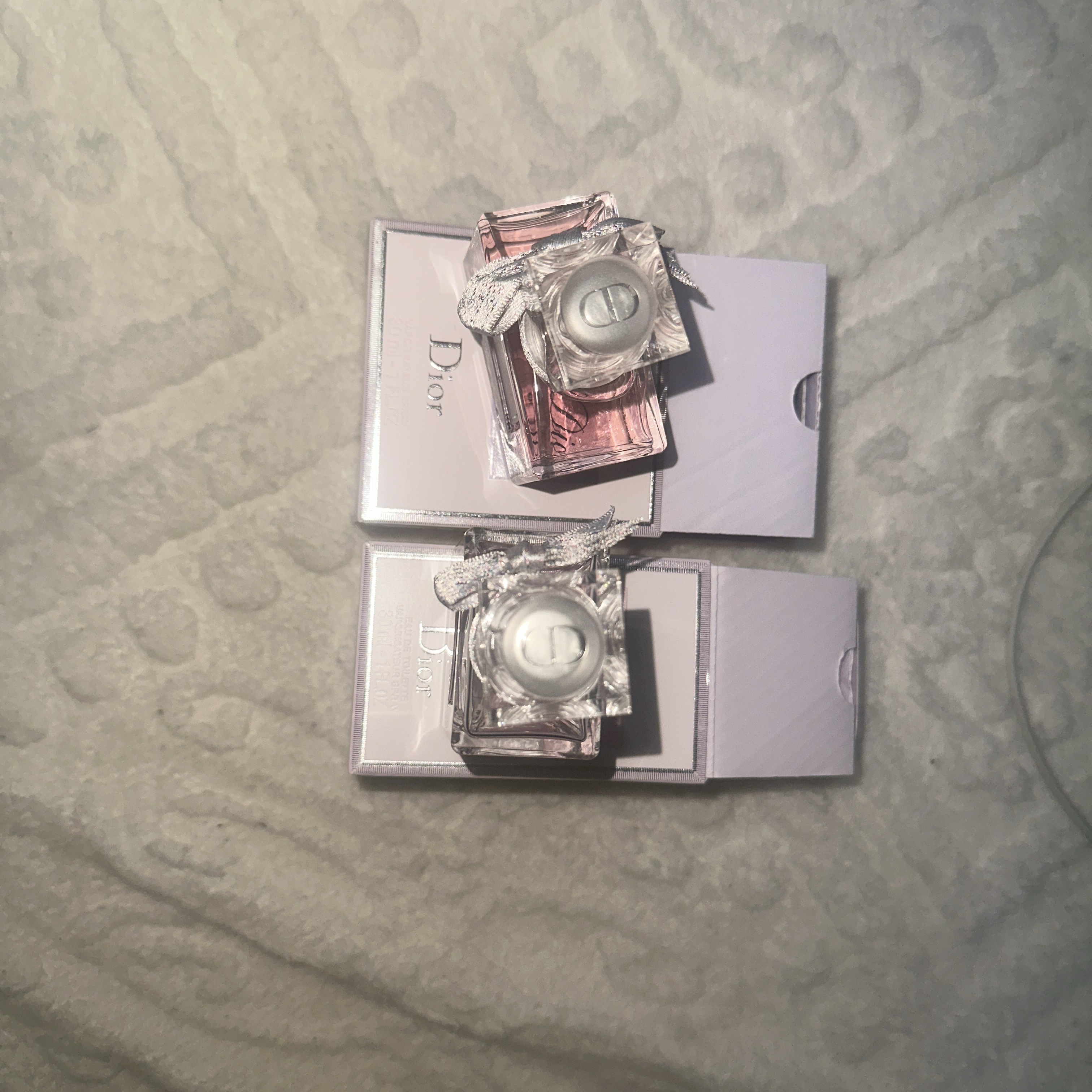 Dior Miss Dior Blooming Bouquet Eau De Toilette 30ml, Dior Miss Dior Eau De Parfum 30ml 착용 스타일 - 2