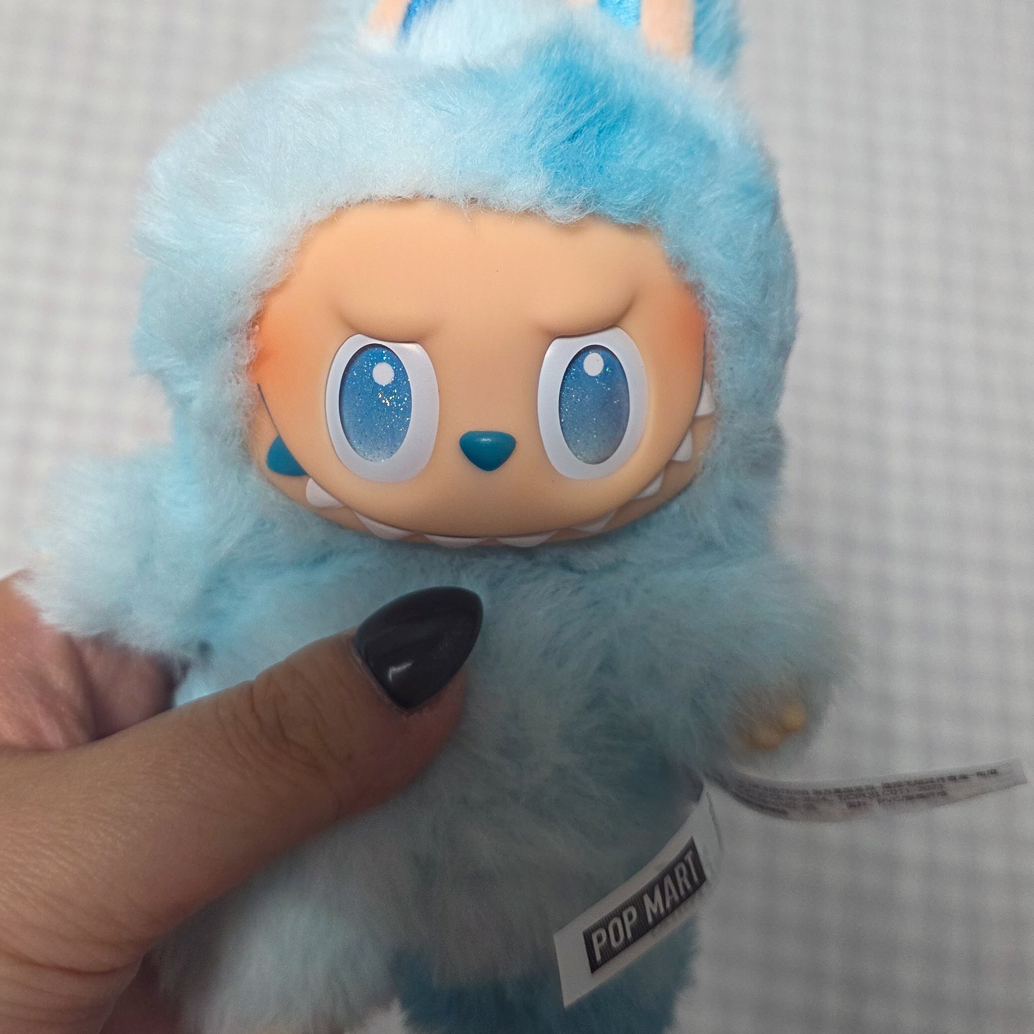 Pop Mart Labubu The Monsters Highlight Series Sealed Case (1 Blind Box) 착용 스타일