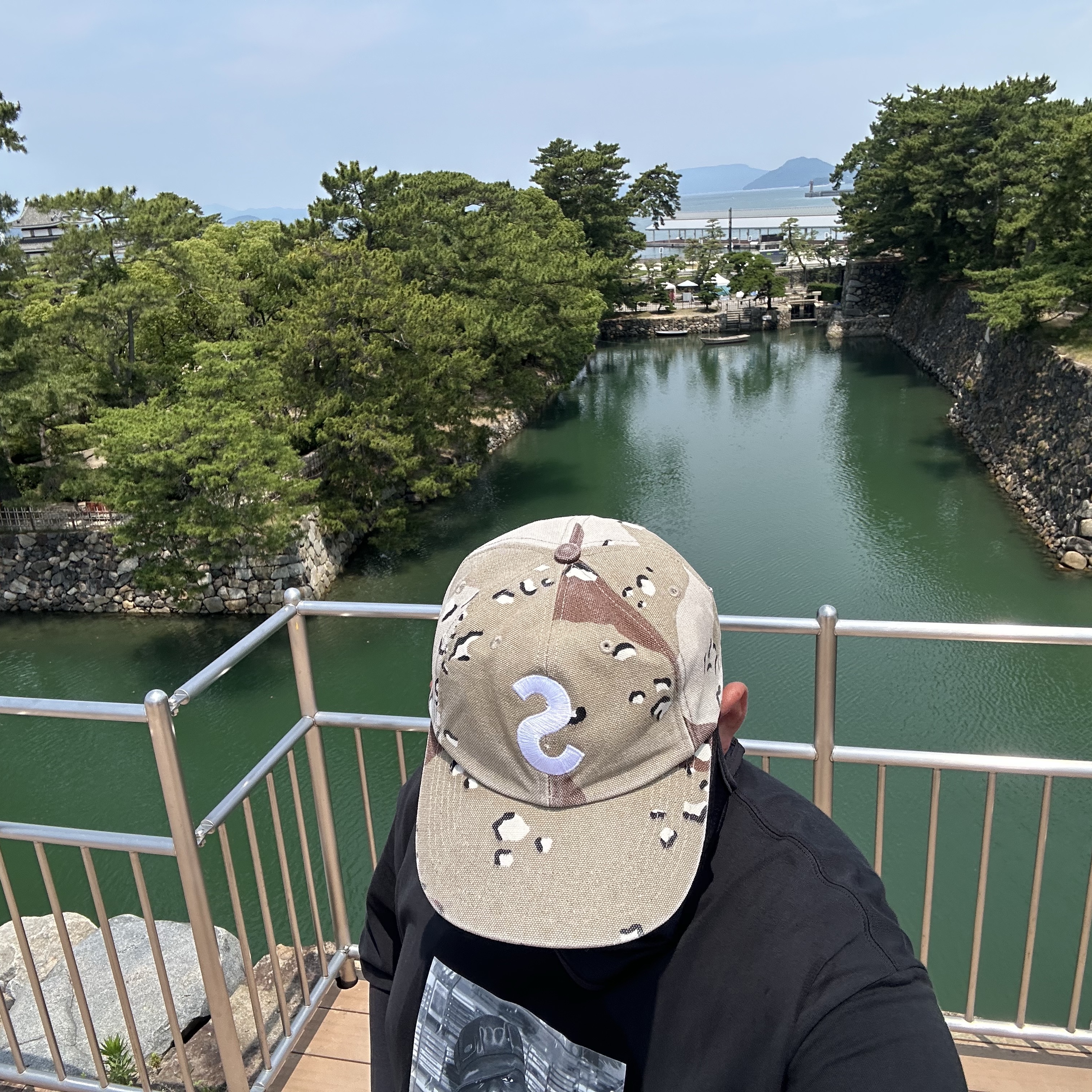 Supreme Pigment S Logo 6-Panel Chocolate Chip Camo - 24FW 착용 스타일