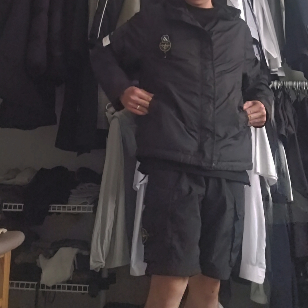 Stone Island S0A23 Crinkle Reps R-NY Wind Resistant Anti-Drop Hooded Jacket - 25SS 착용 스타일 - 1