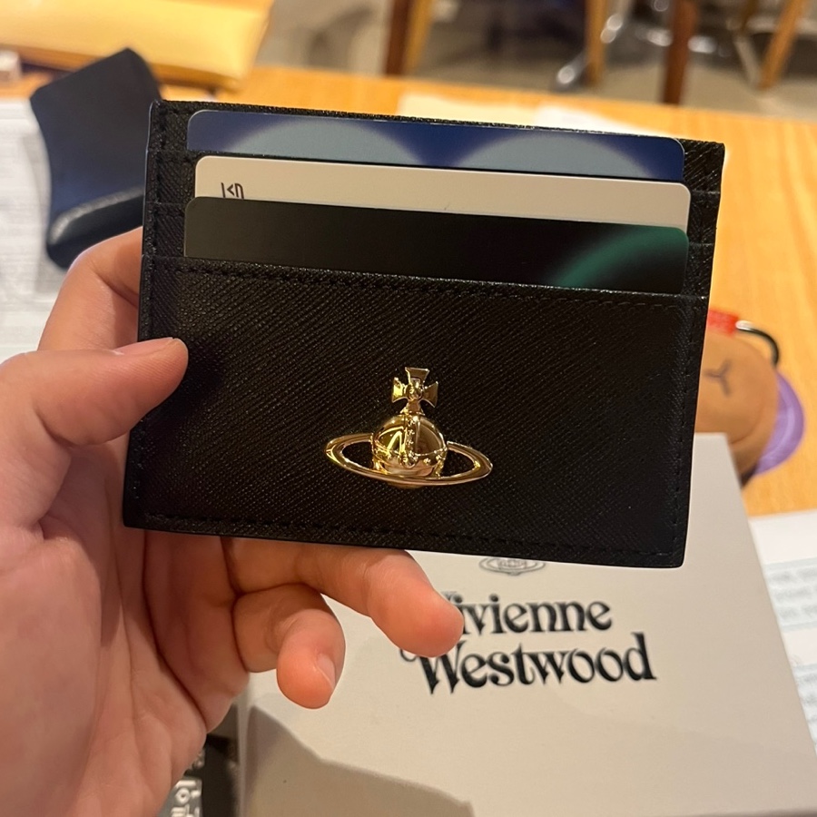 Vivienne Westwood Logo Flat Card Holder Black 착용 스타일 - 2