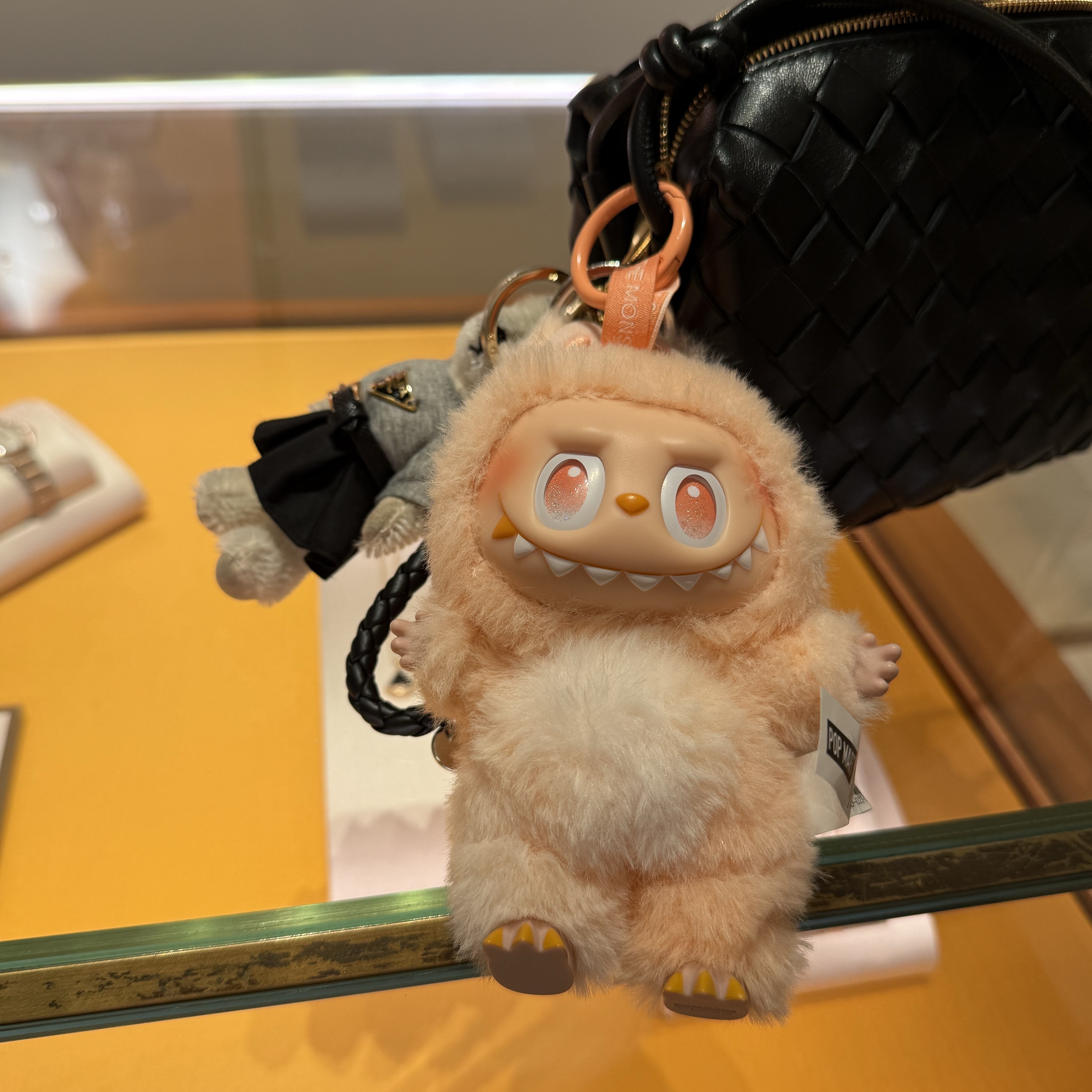 Pop Mart Labubu The Monsters Highlight Series Happiness Keyring (Opened Case) 착용 스타일