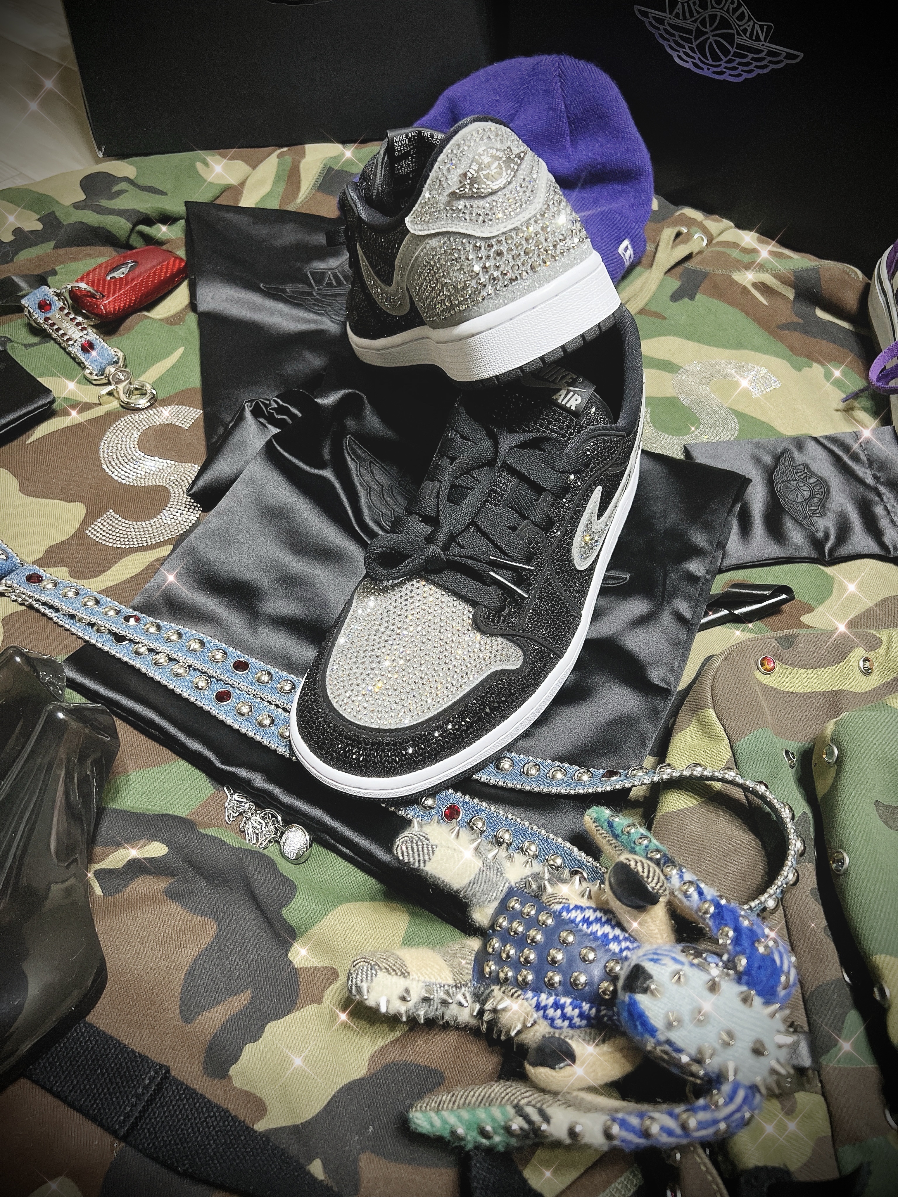 (W) Jordan 1 x Swarovski Low OG Crystal, Supreme x B.B. Simon Denim Lanyard Washed Indigo - 25SS μ°©μ© μ€νμΌ - 3