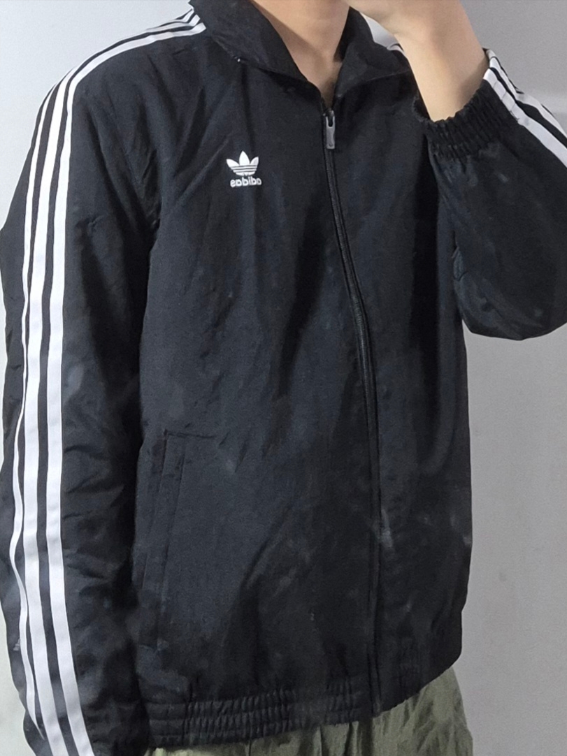 (W) Adidas Originals Woven Track Top Black - KR Sizing 착용 스타일 - 1