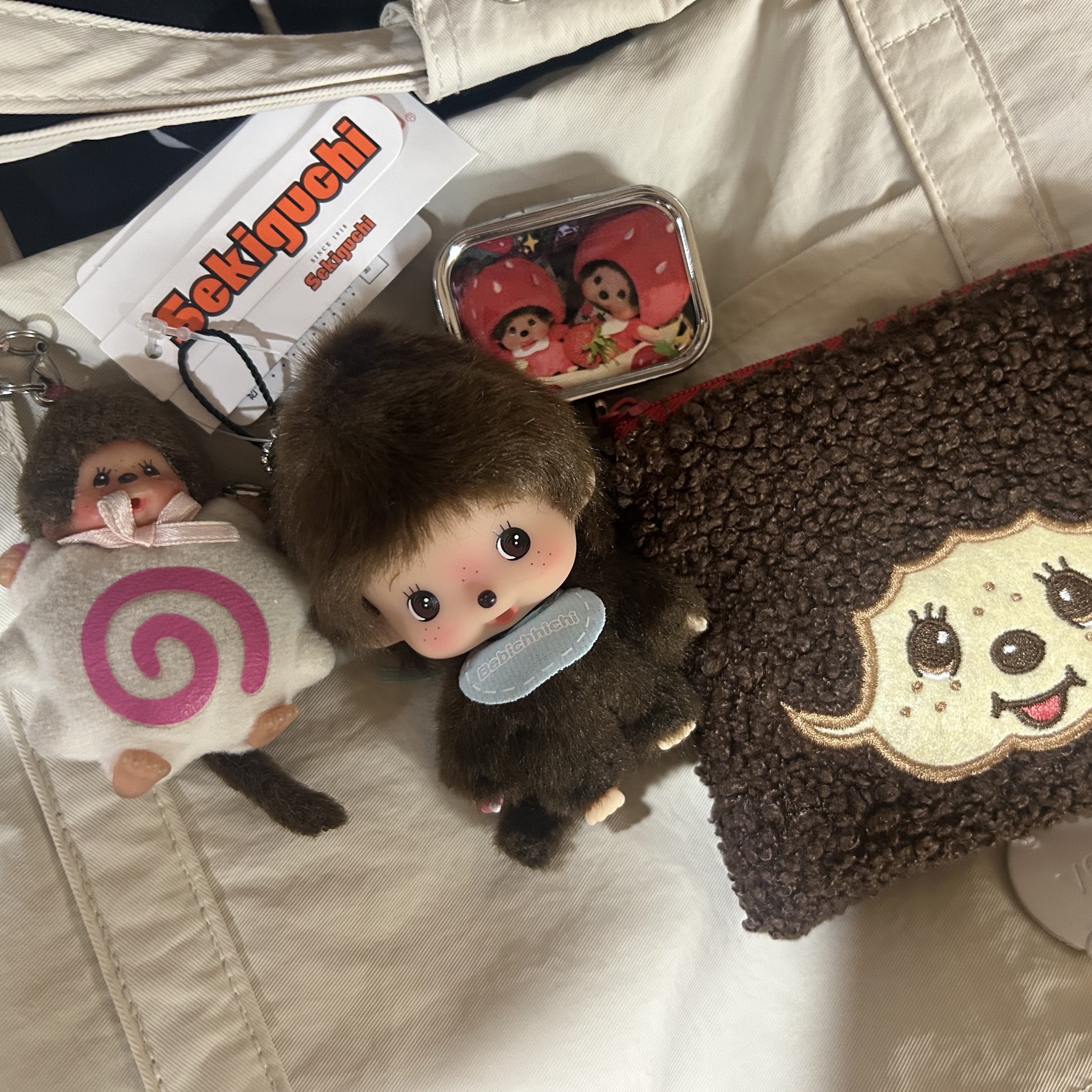 Monchhichi Bebichhichi Bighead SS Boy Key Chain Blue 착용 스타일 - 1