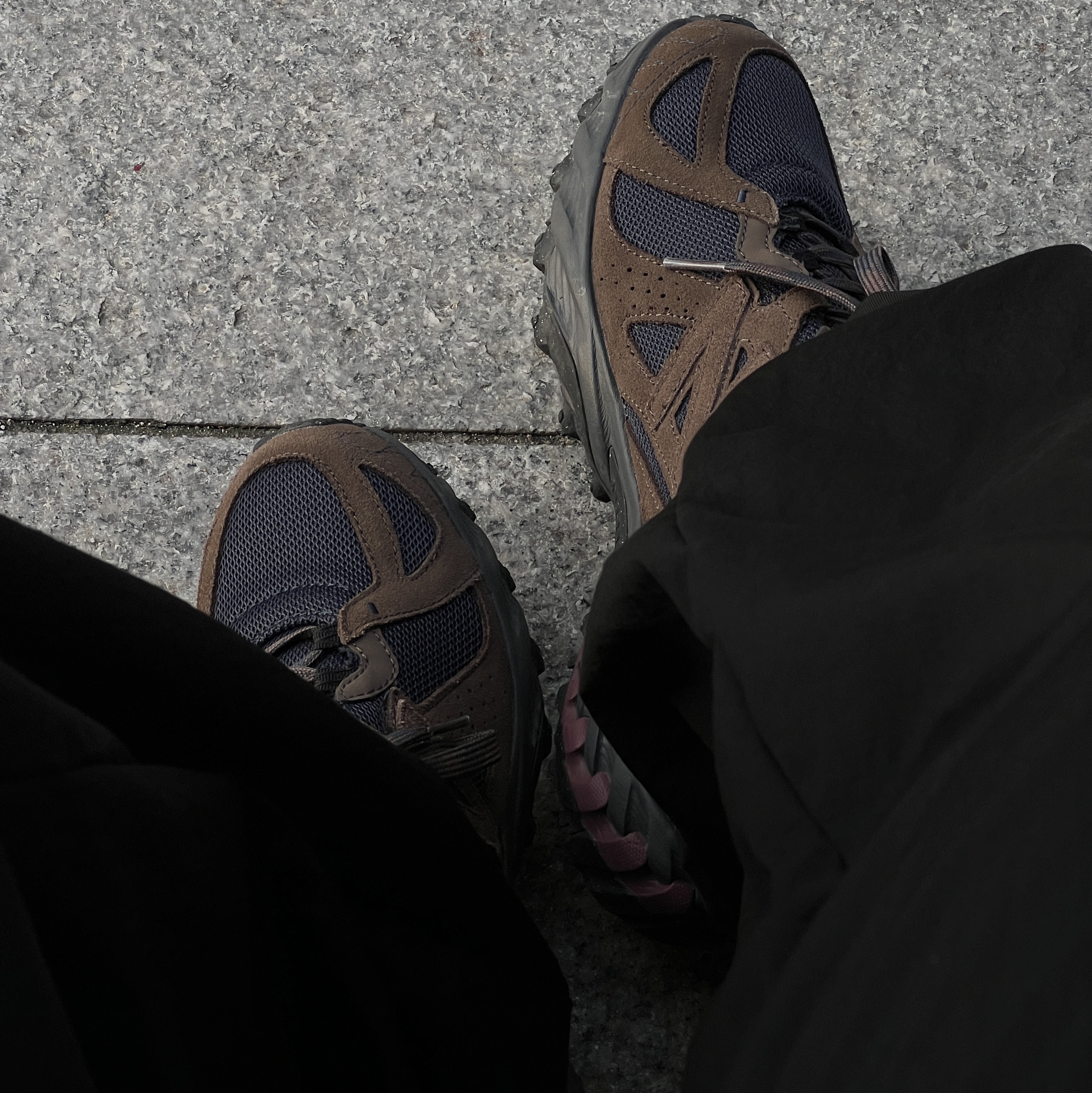 New Balance ML610T Dark Mushroom - D Standard 착용 스타일