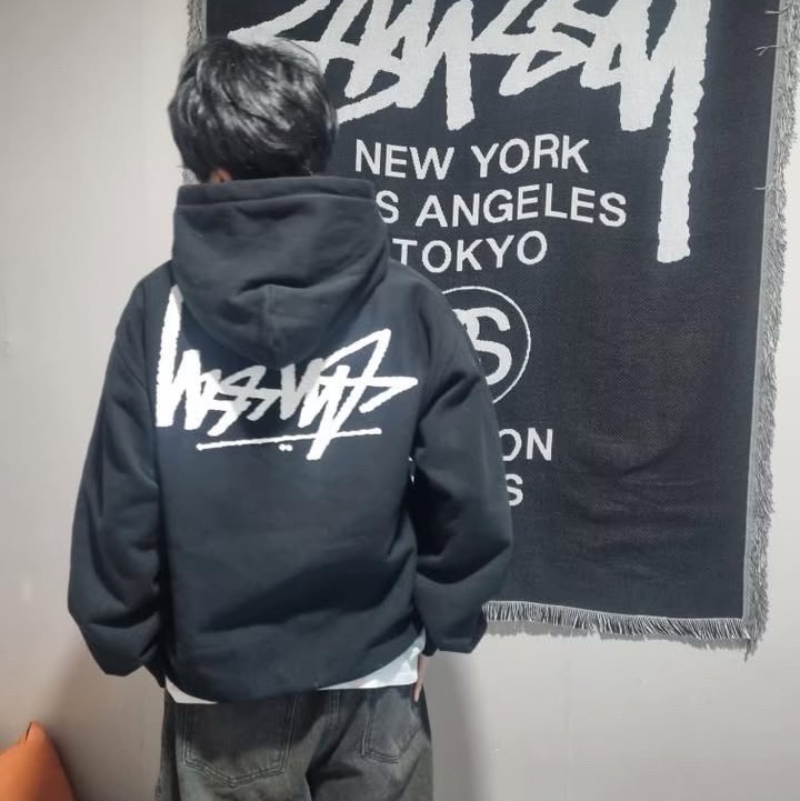 Stussy Flipped Zip Hoodie Black 착용 스타일