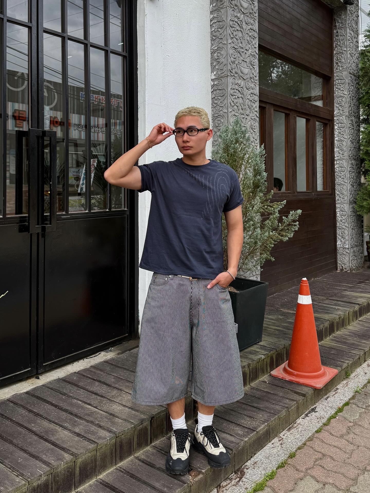 Roa Hiking Katharina Ecostep Vibram Sole Sand, Gentle Monster x Maison Margiela MM210 Black Clear 착용 스타일 - 4