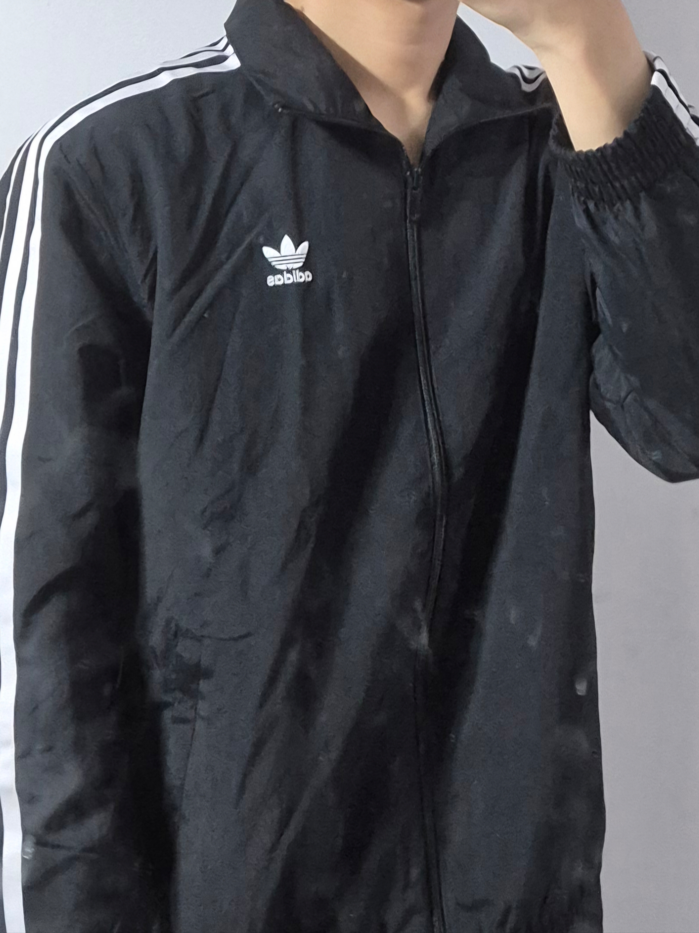 (W) Adidas Originals Woven Track Top Black - KR Sizing 착용 스타일 - 2