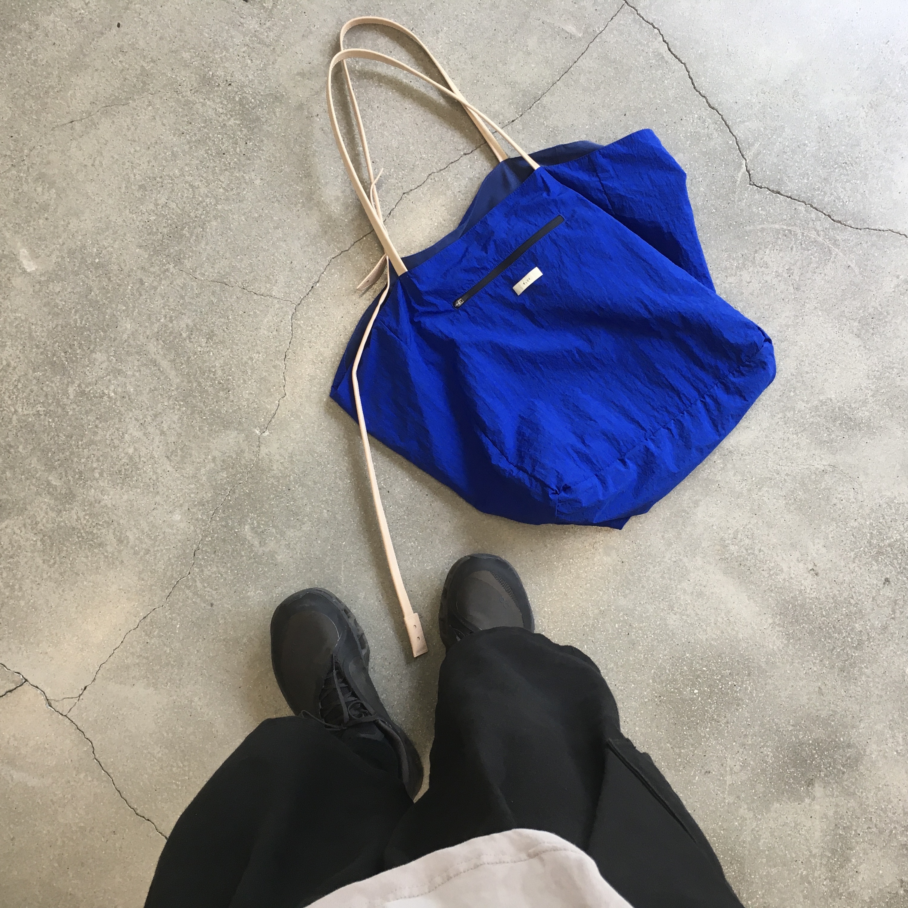 On Running x Post Archive Faction (Paf) Cloudmonster 2 Thorn Brown, Xlim Ep.7 Synopsis 01 Bag Cobalt Blue 착용 스타일
