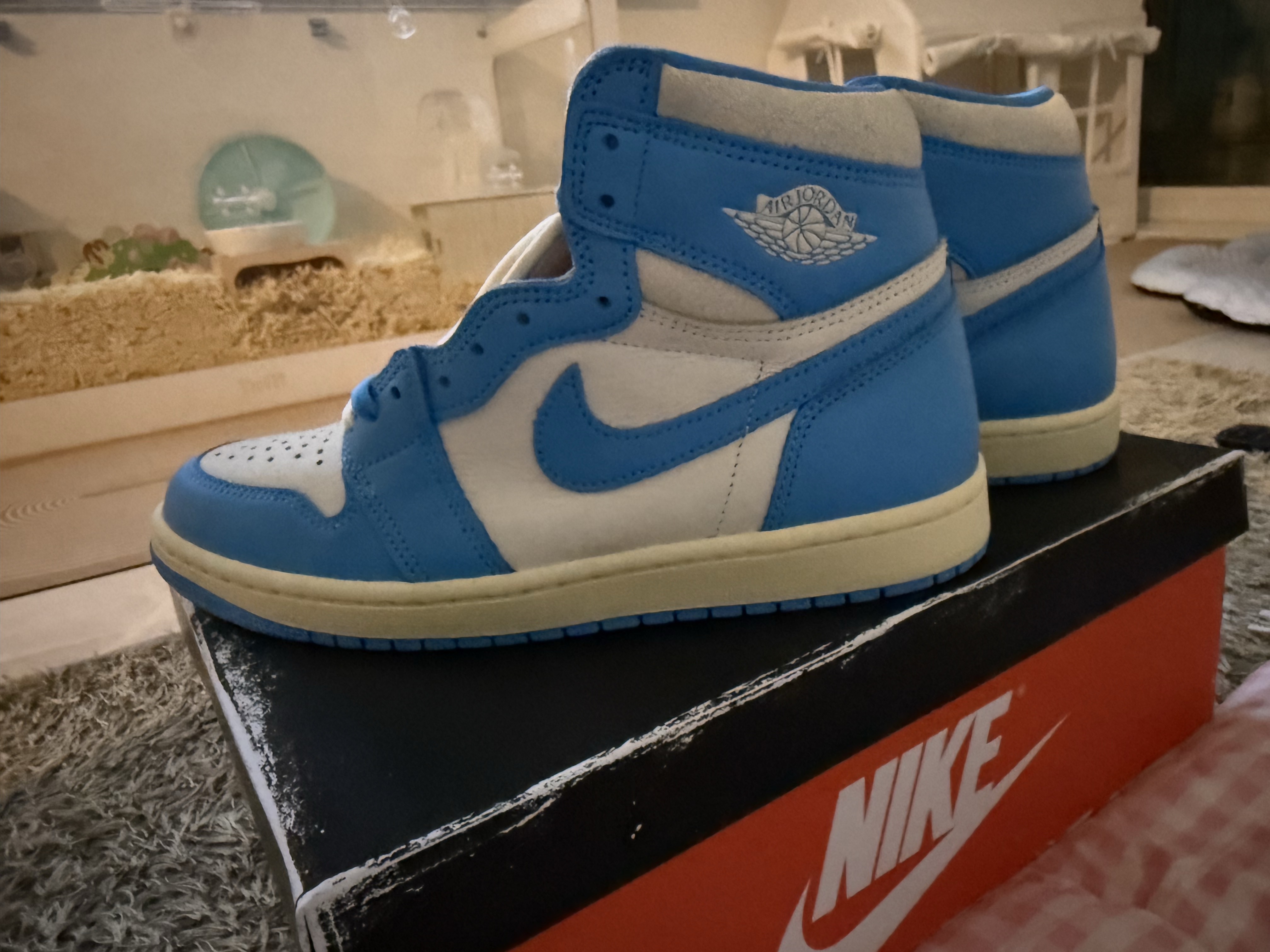 Jordan 1 Retro High OG UNC Reimagined 착용 스타일