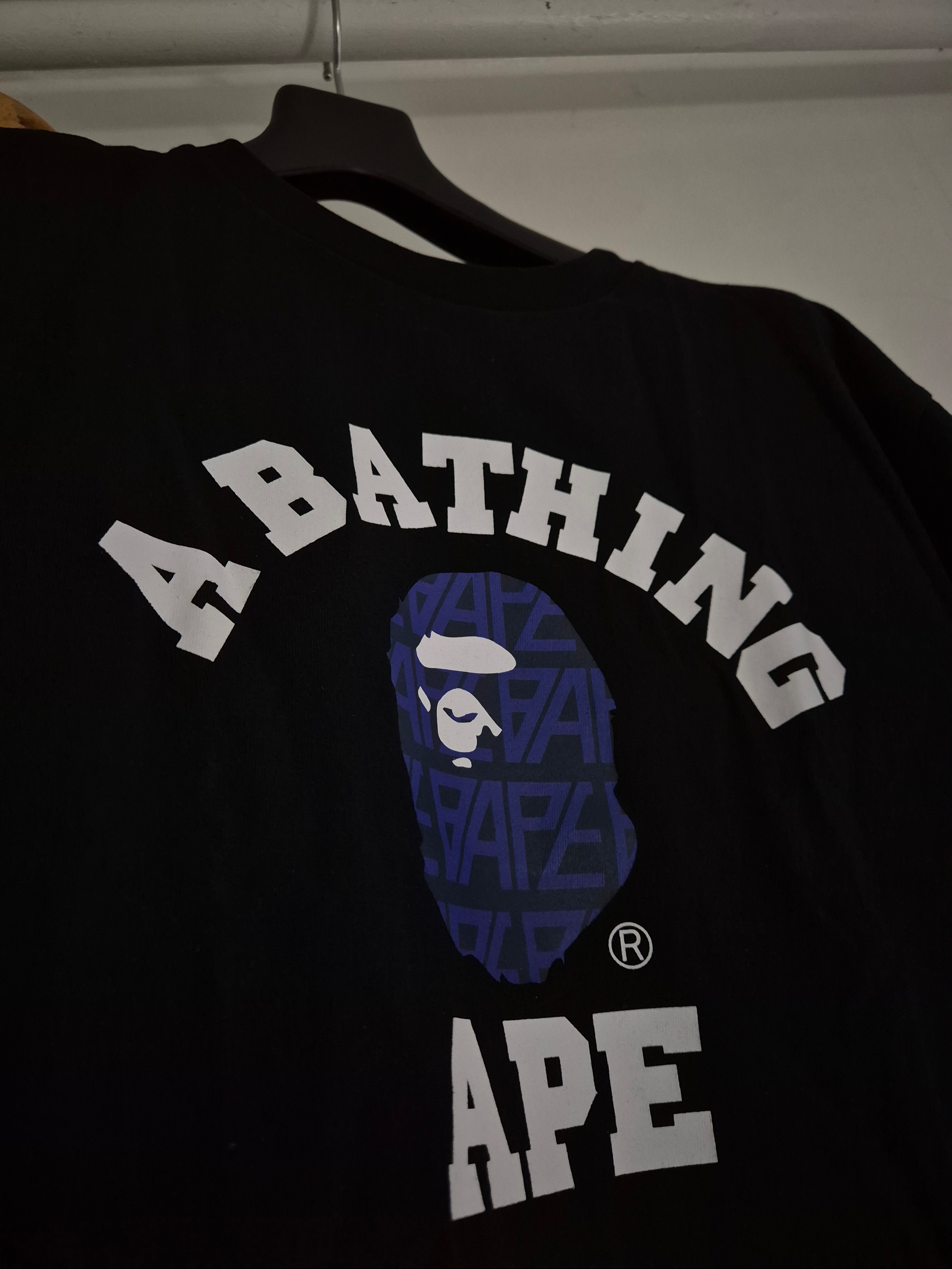 BAPE Bape Logo Monogram College T-Shirt Black, BAPE College T-Shirt Black 착용 스타일 - 5