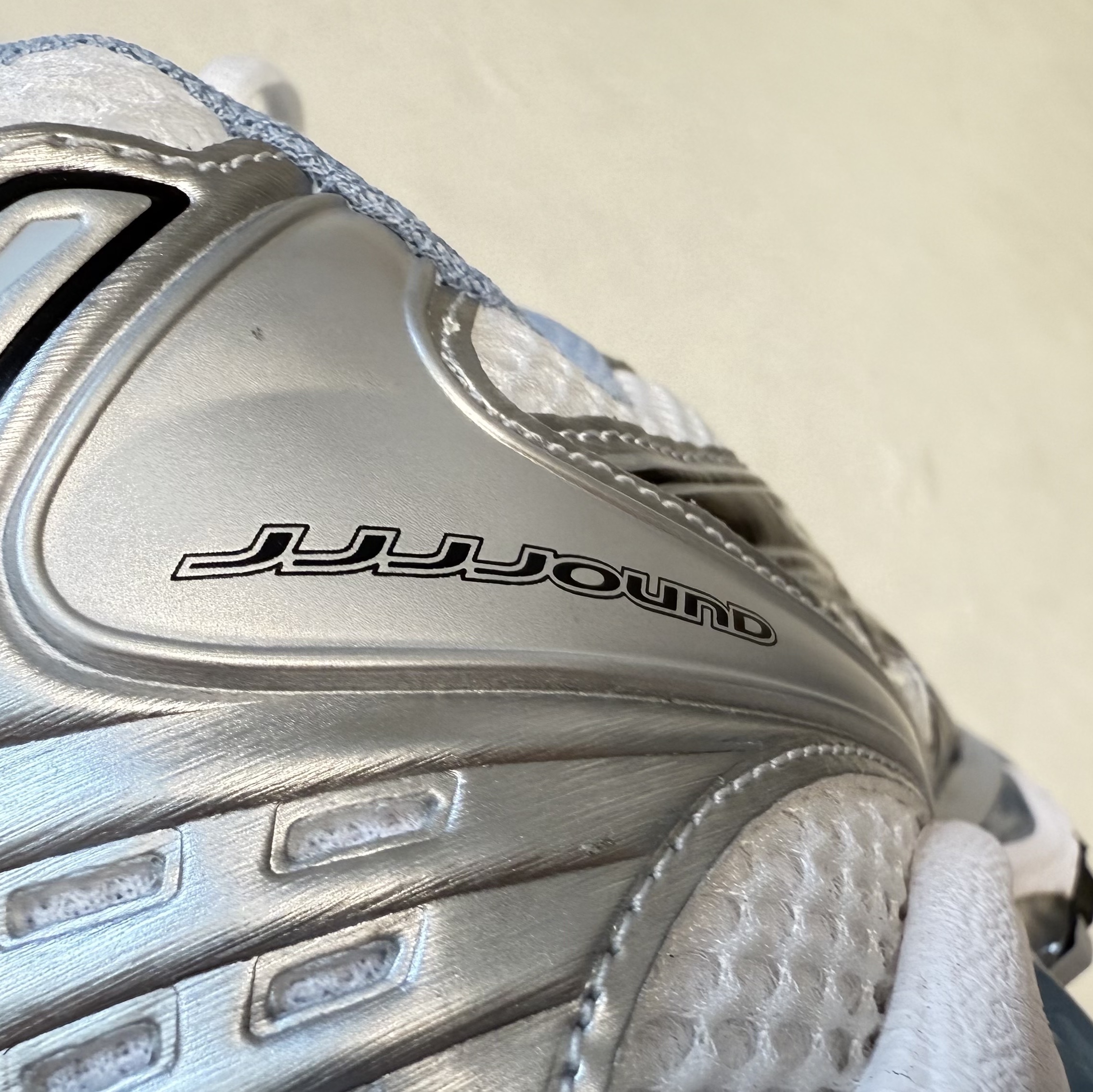 Asics x JJJJound Gel-Kayano 14 White Navy 착용 스타일 - 3