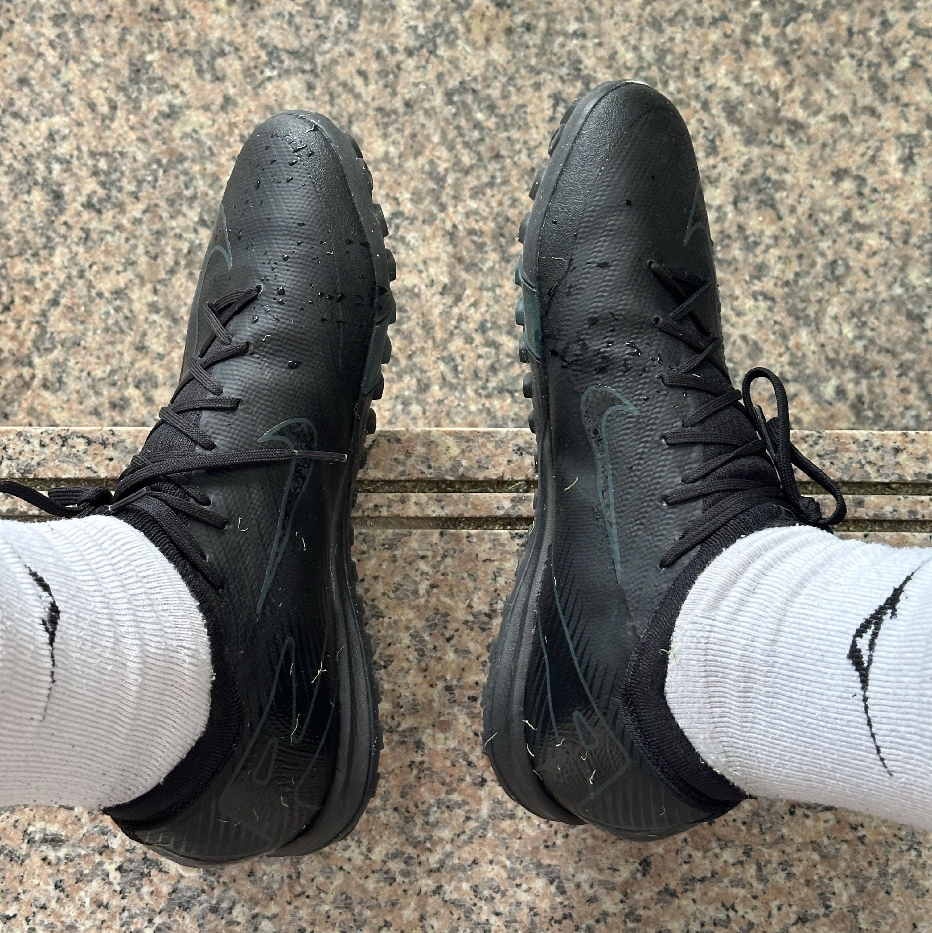 Nike Mercurial Vapor 16 Pro TF Black Deep Jungle 착용 스타일