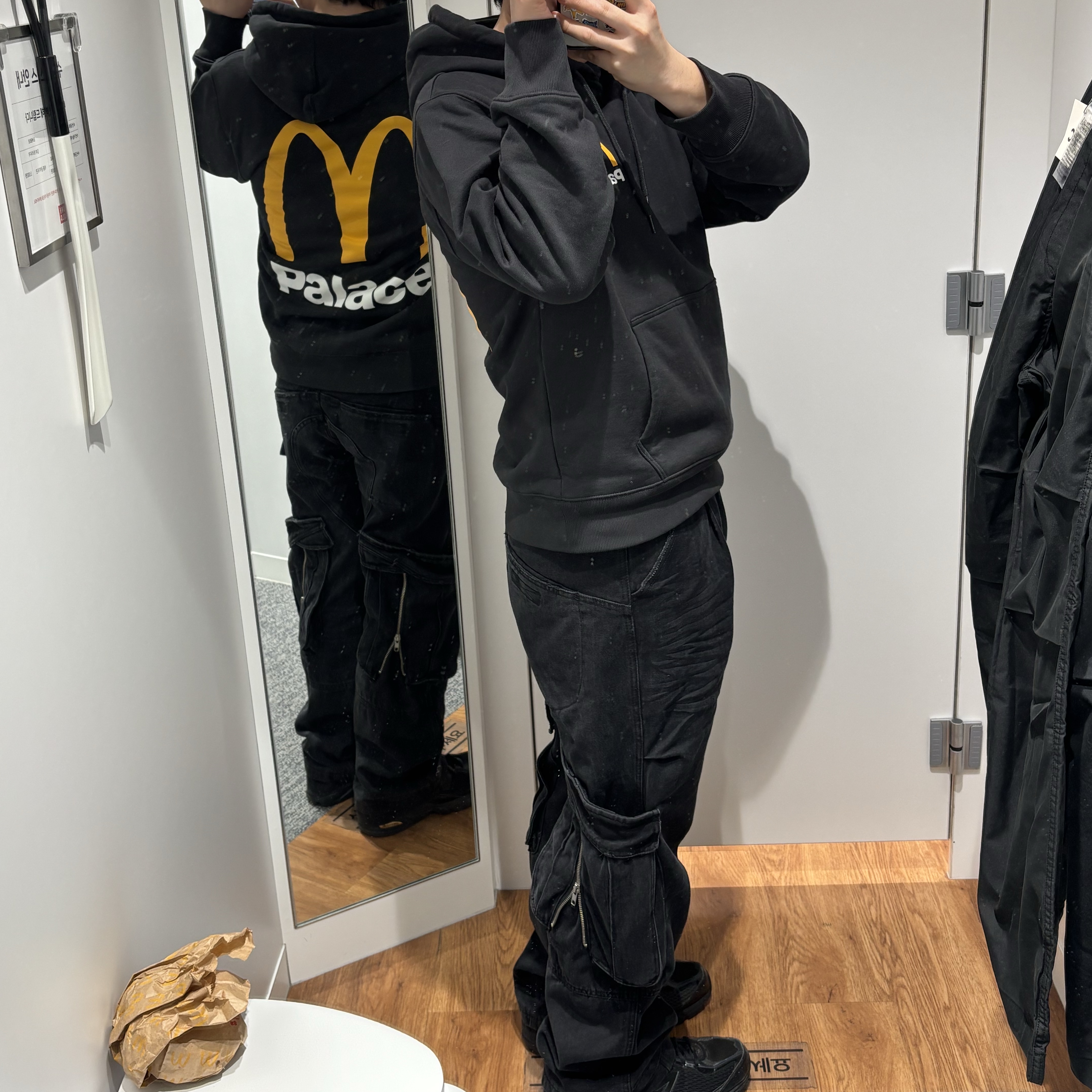 Palace x McDonald's Logo Hood Black - 23FW, [더블적립] ETCE Layered Back Cargo Denim Pants Black 착용 스타일