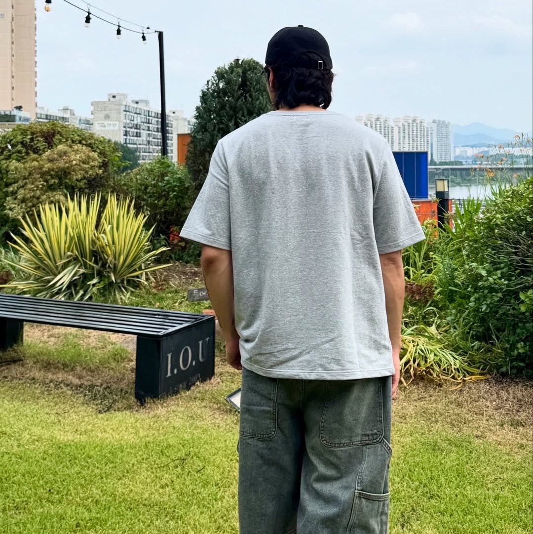 THIS IS FINE Oversized Signature Tee Sportif Gray, THIS IS FINE Signature Ball Cap Black 착용 스타일 - 5