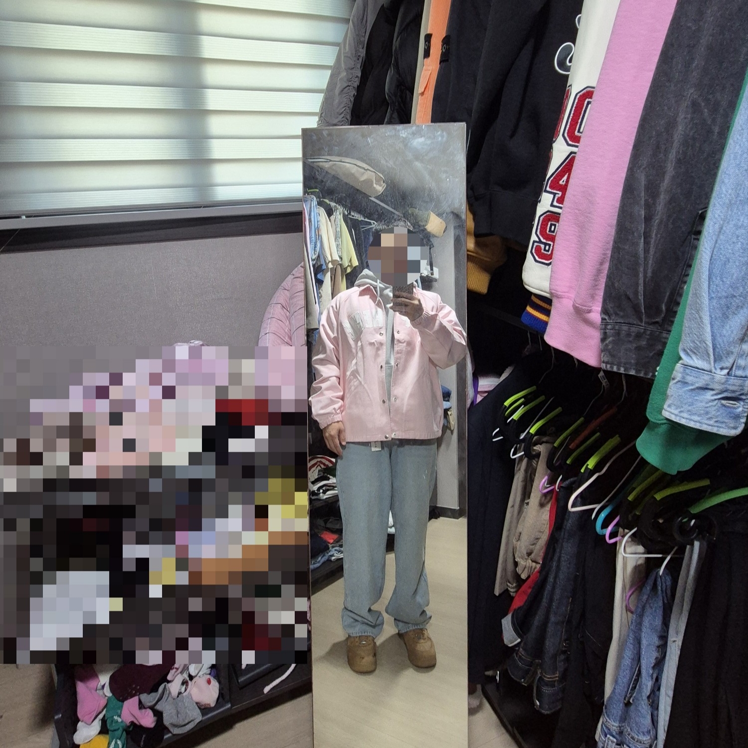 Supreme Arc Denim Coaches Jacket Light Pink - 25SS, Palace Seoul 2 Seoul Hoodie Grey Marl - 25SS 착용 스타일 - 1