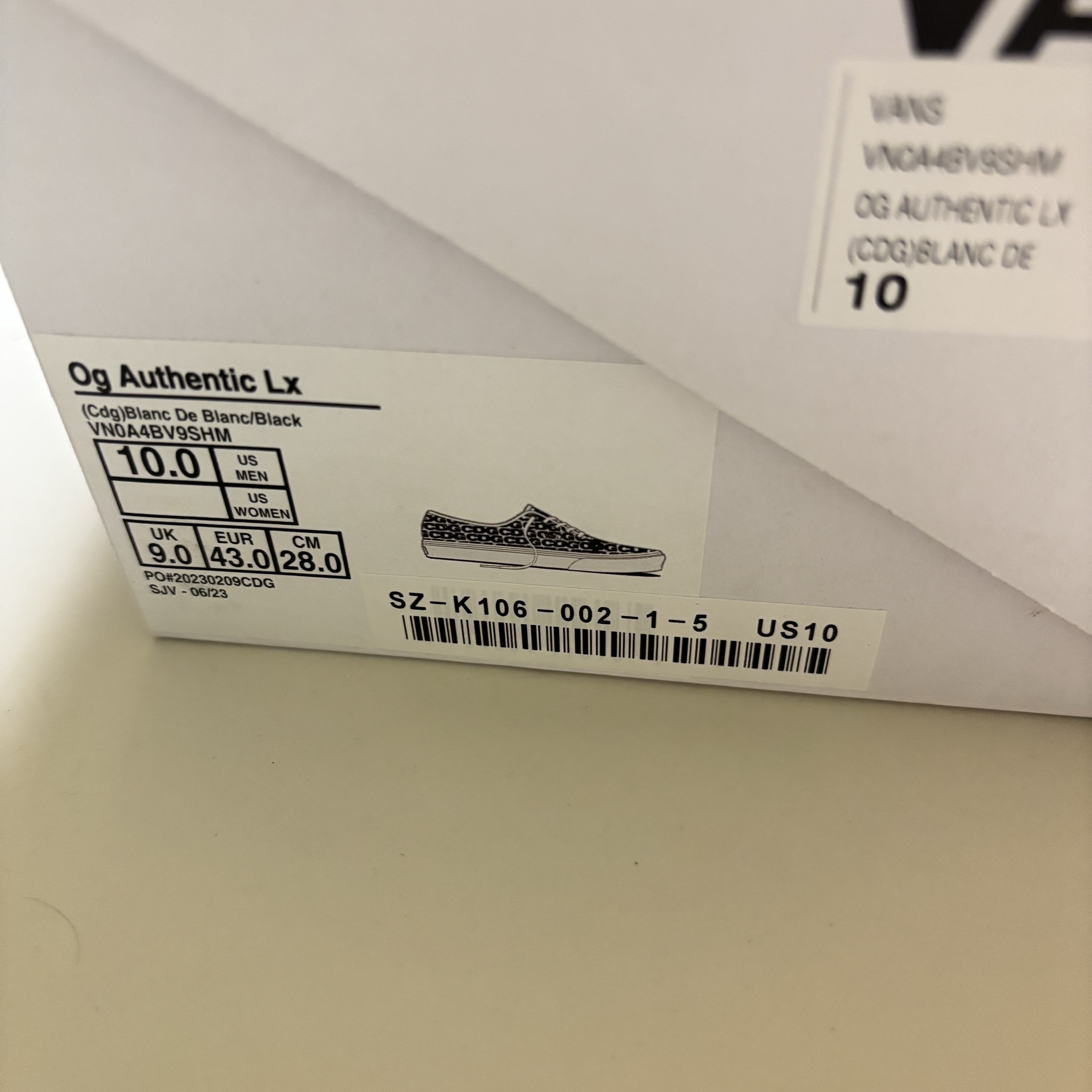 Vans Vault x CDG OG Authentic LX White Black 착용 스타일 - 2