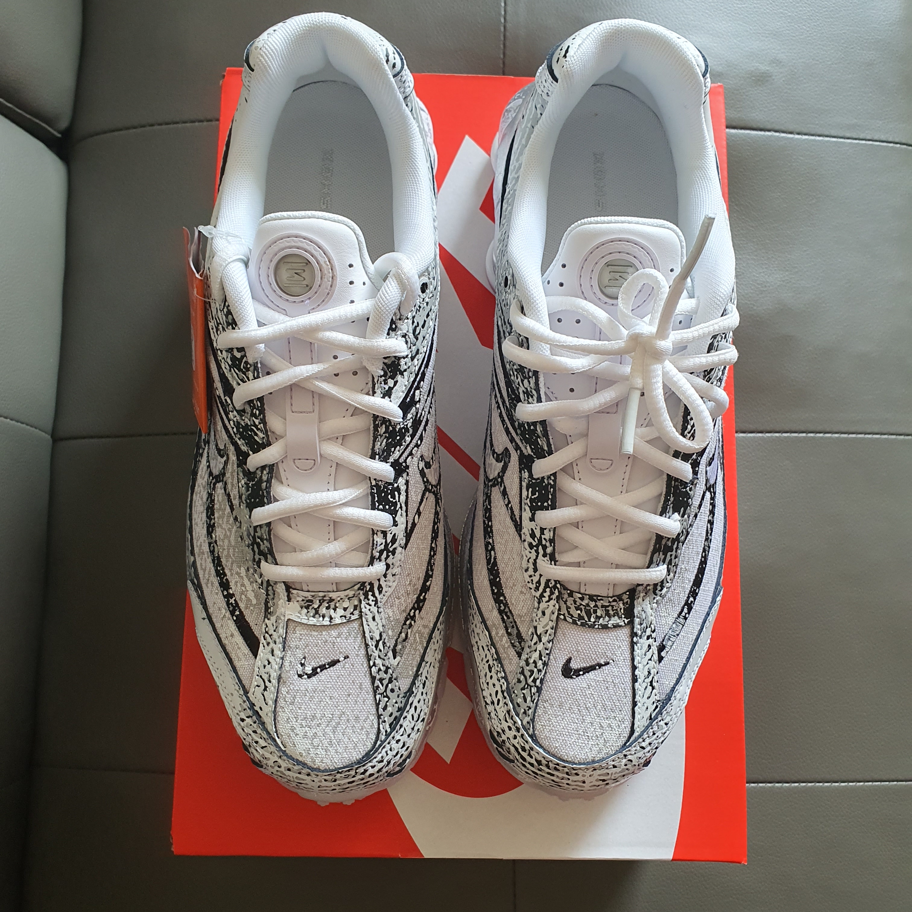 Nike Shox Ride 2 Metallic Platinum 착용 스타일
