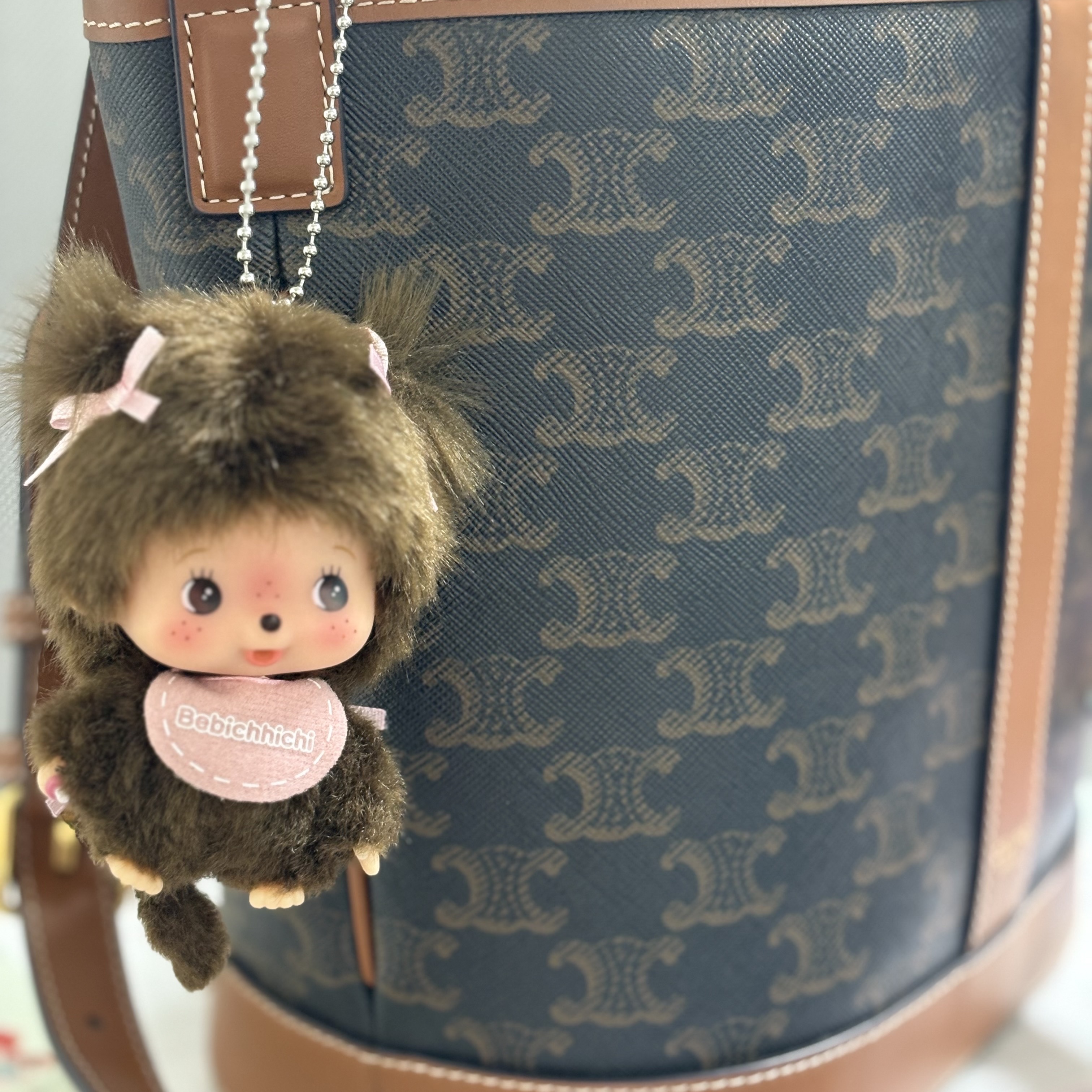 Monchhichi Bebichhichi Bighead SS Girl Key Chain Pink 착용 스타일