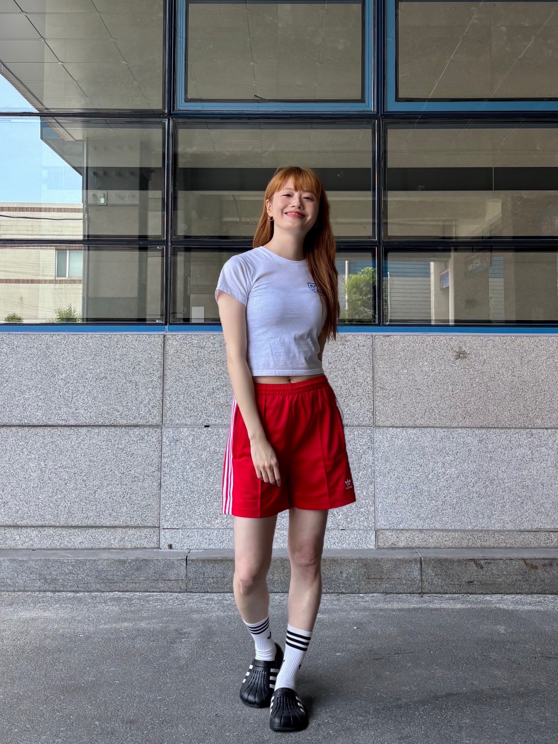 (W) Adidas Firebird Shorts Better Scarlet White - KR Sizing, Adidas Adilette Clog Black White 착용 스타일 - 2