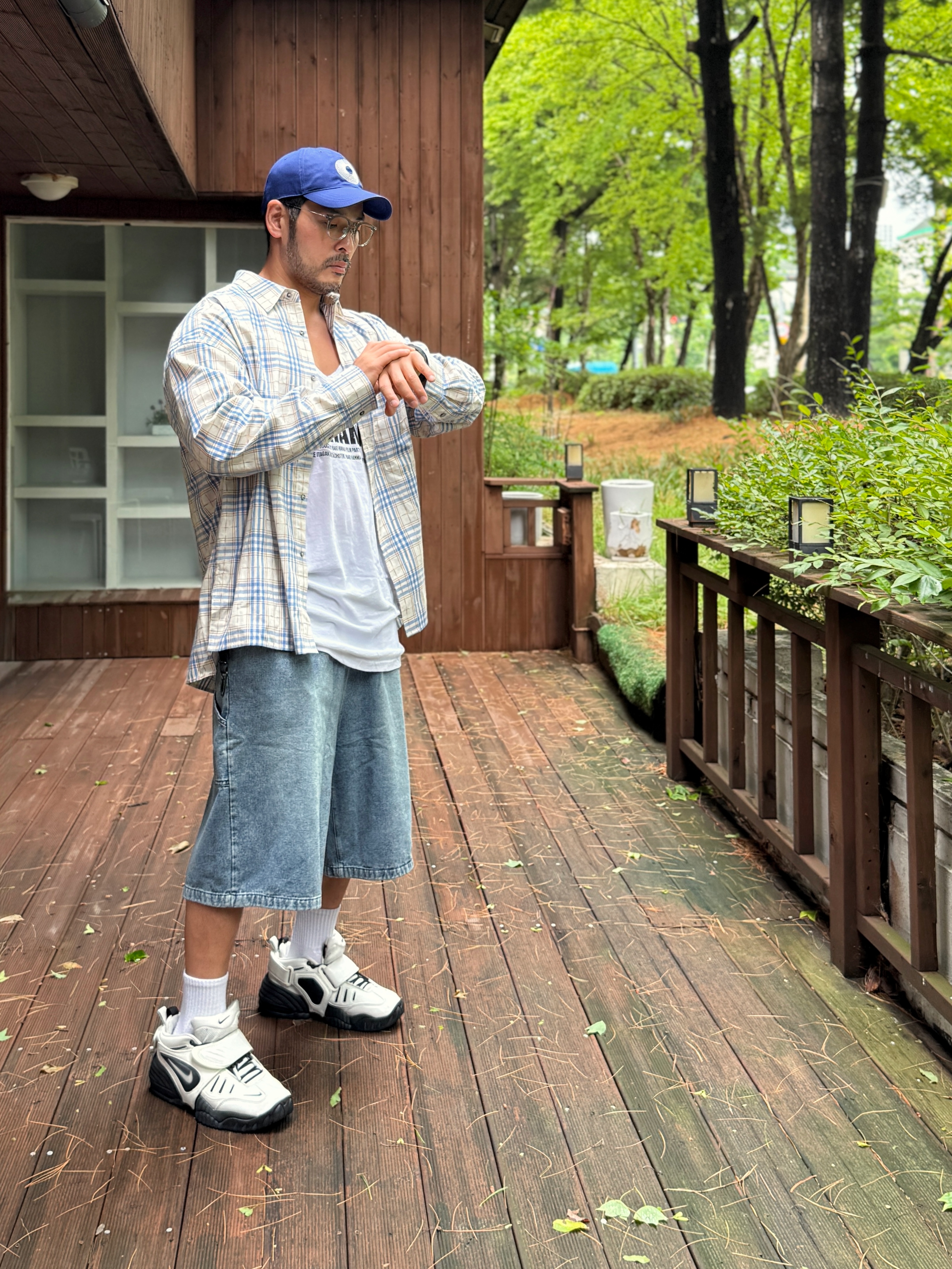 Nike x Ambush Air Adjust Force SP Summit White and Black 착용 스타일 - 5