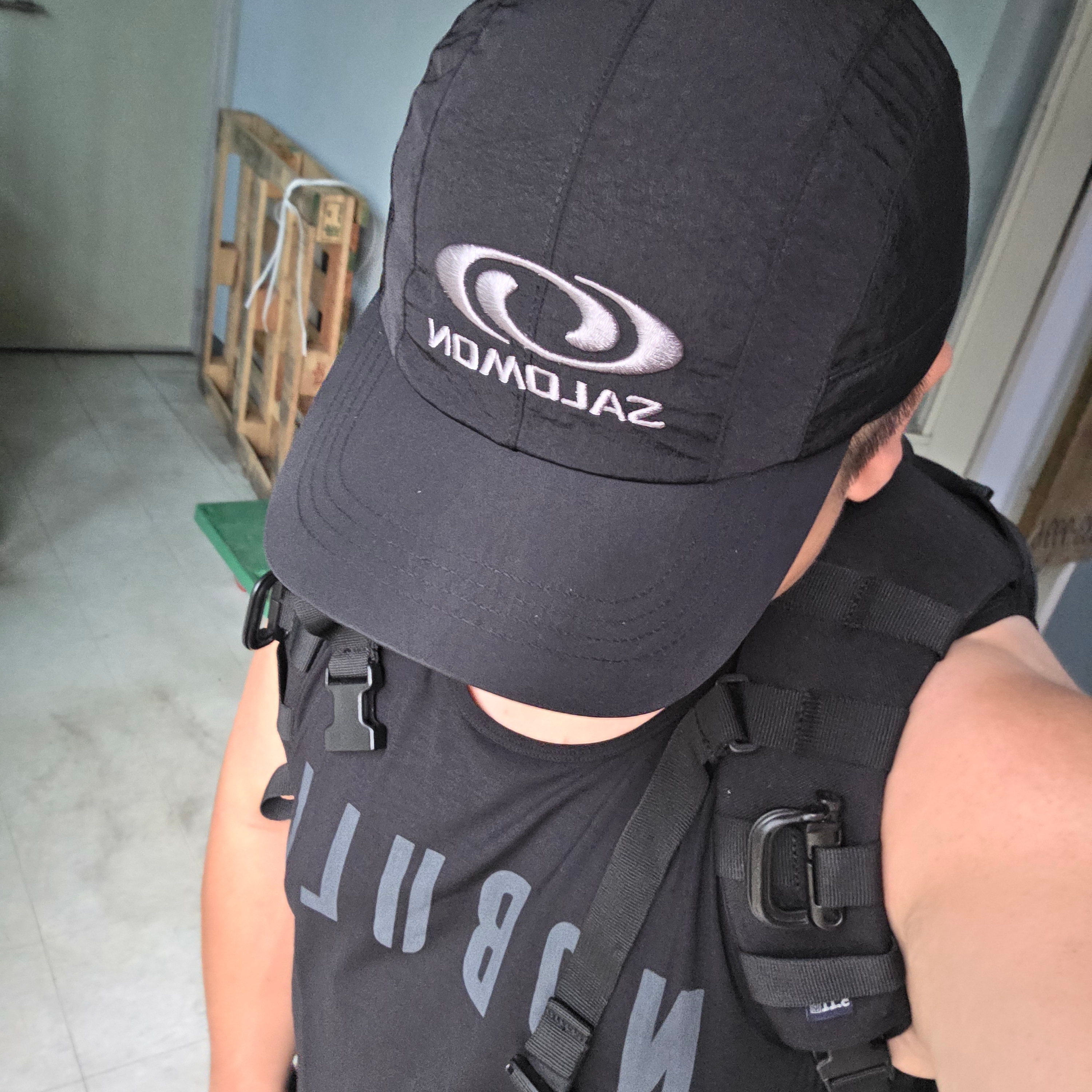 Salomon Link Camp Cap Black 착용 스타일