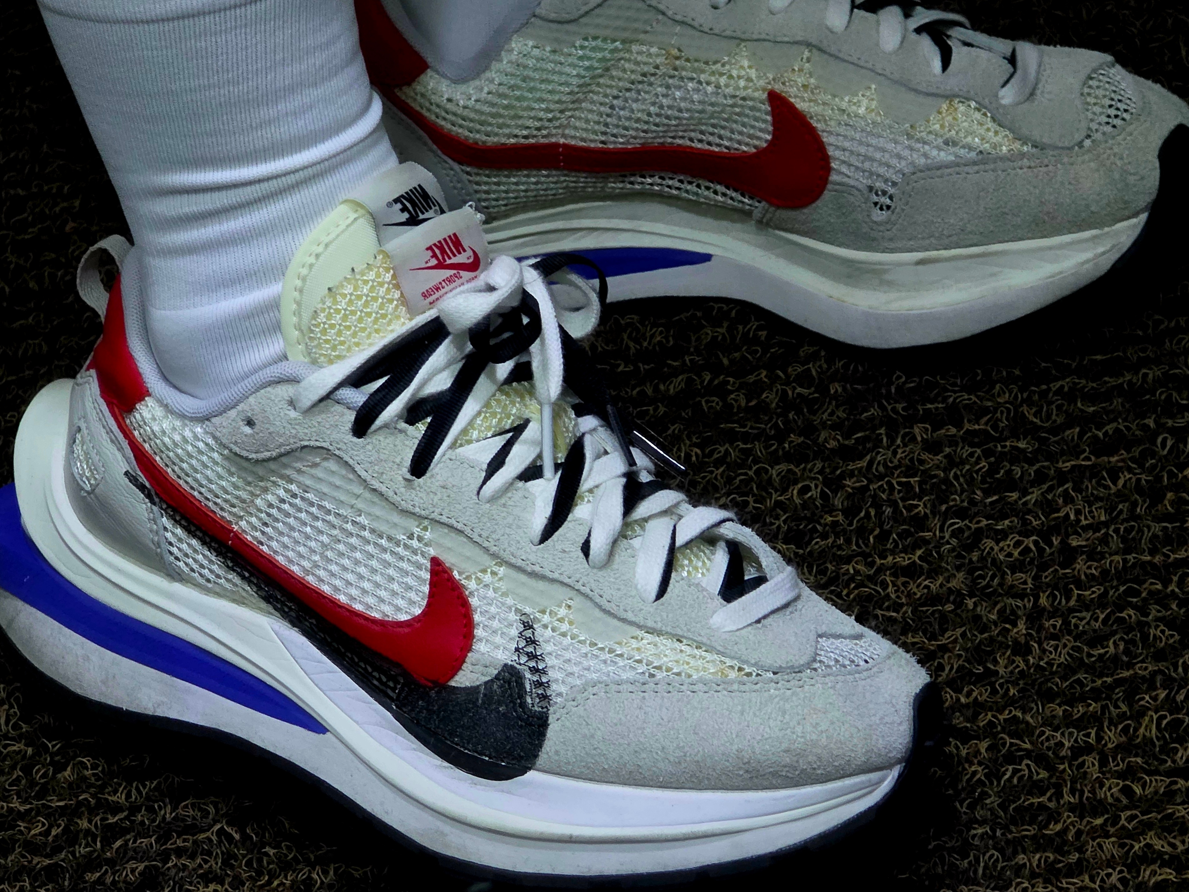 Nike x Sacai VaporWaffle Royal Fuchsia 착용 스타일