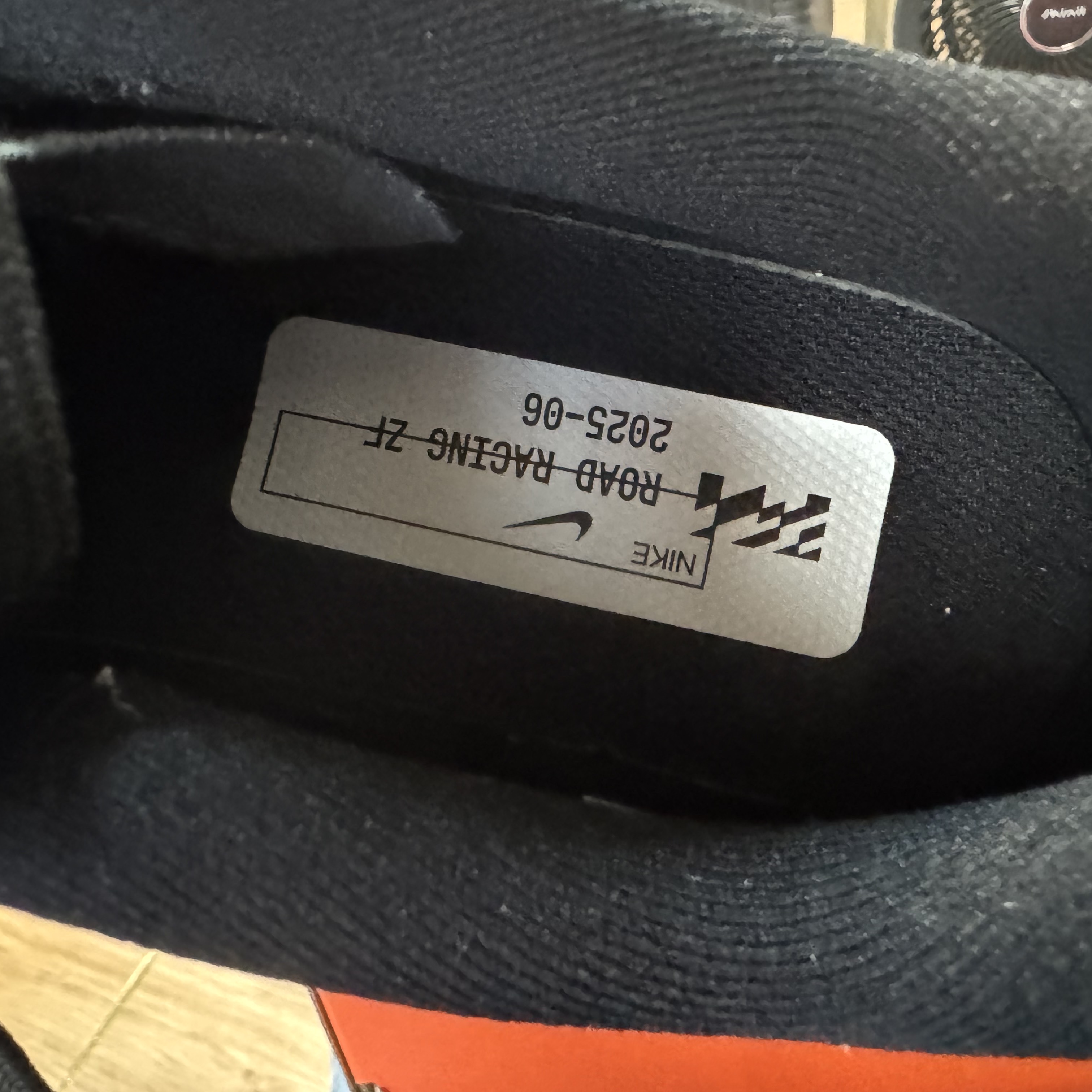 Nike Zoom Fly 6 Black Light Smoke Grey 착용 스타일 - 3