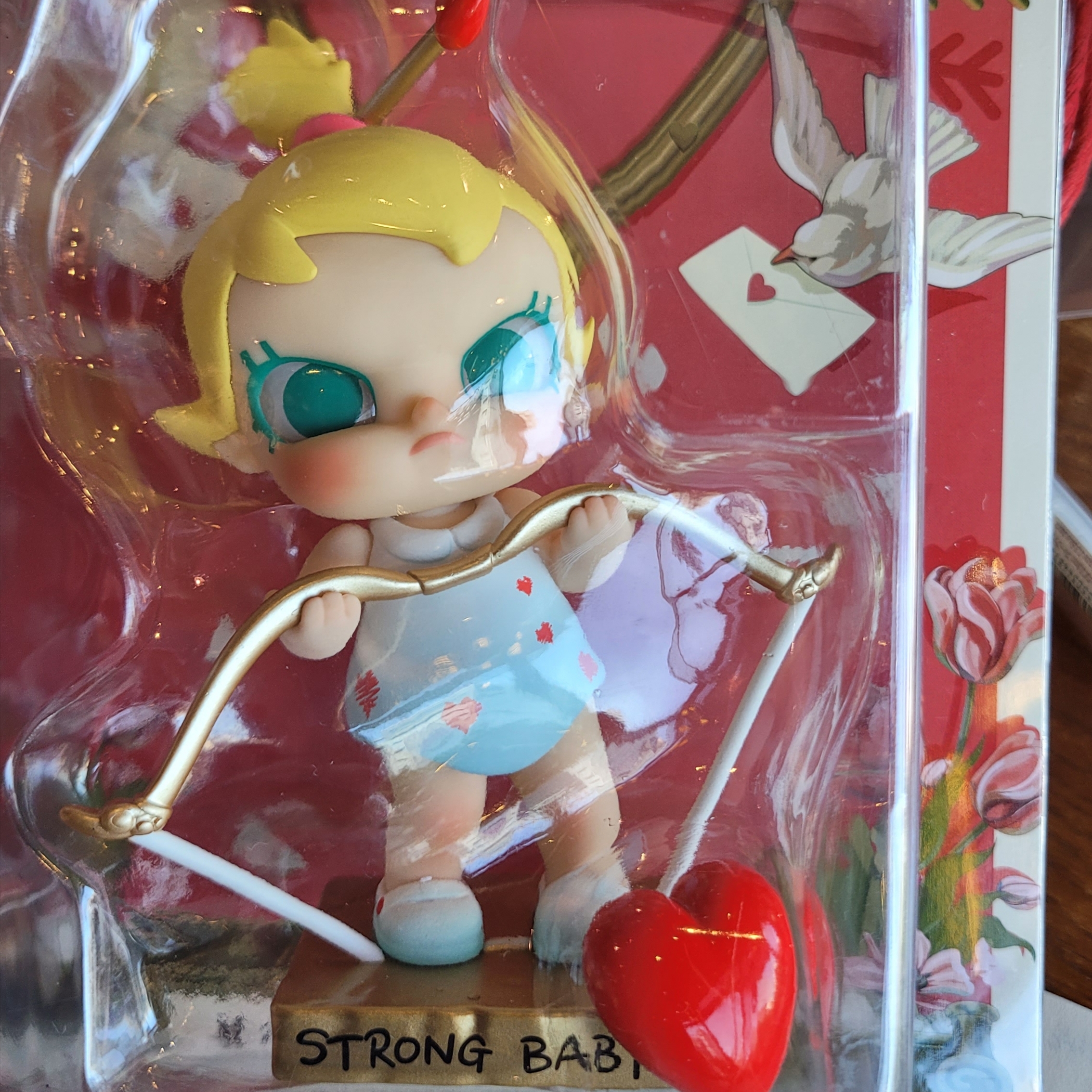 Pop Mart Baby Molly Little God of Love Blister Figure 착용 스타일