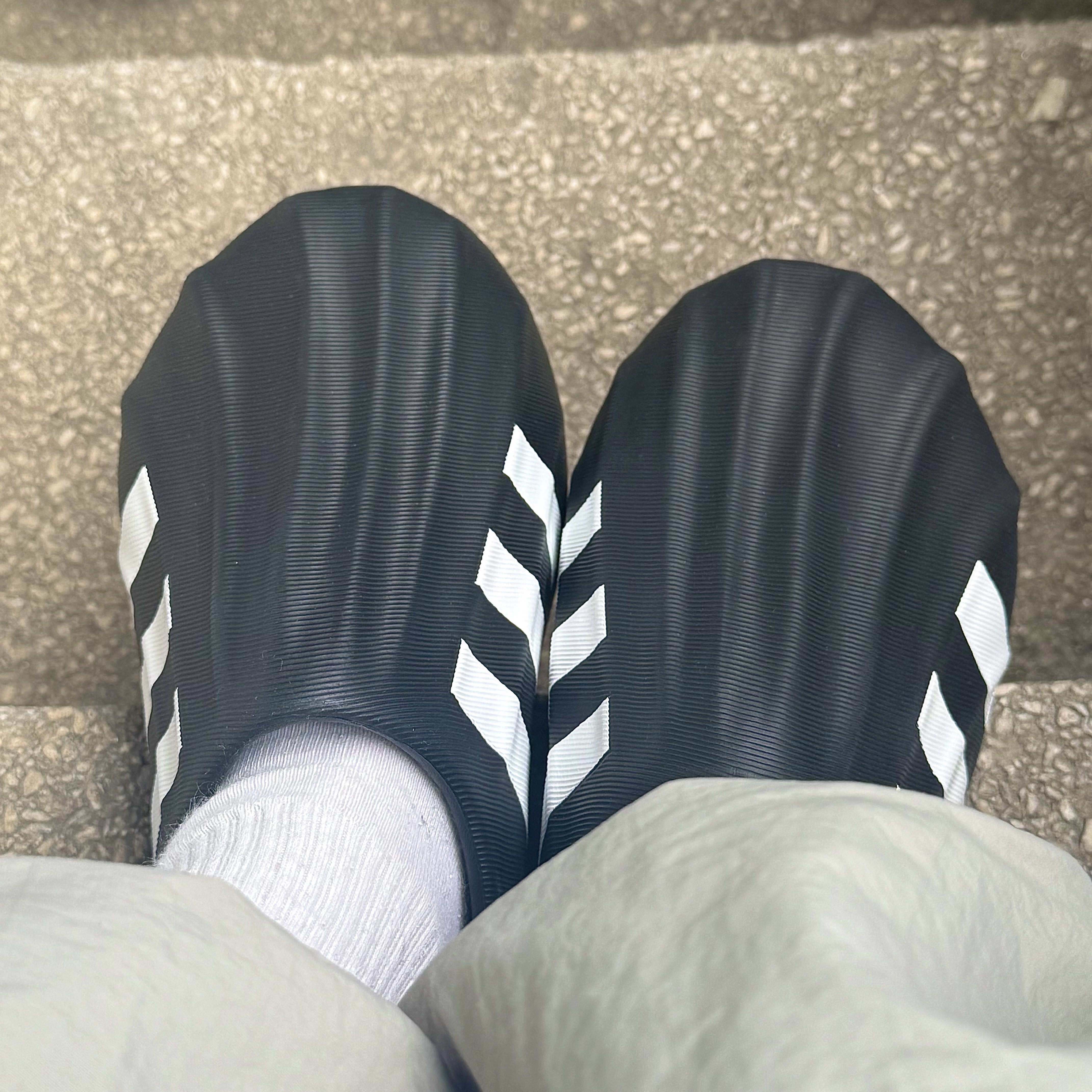 Adidas Adifom Superstar Core Black Cloud White 착용 스타일 - 2