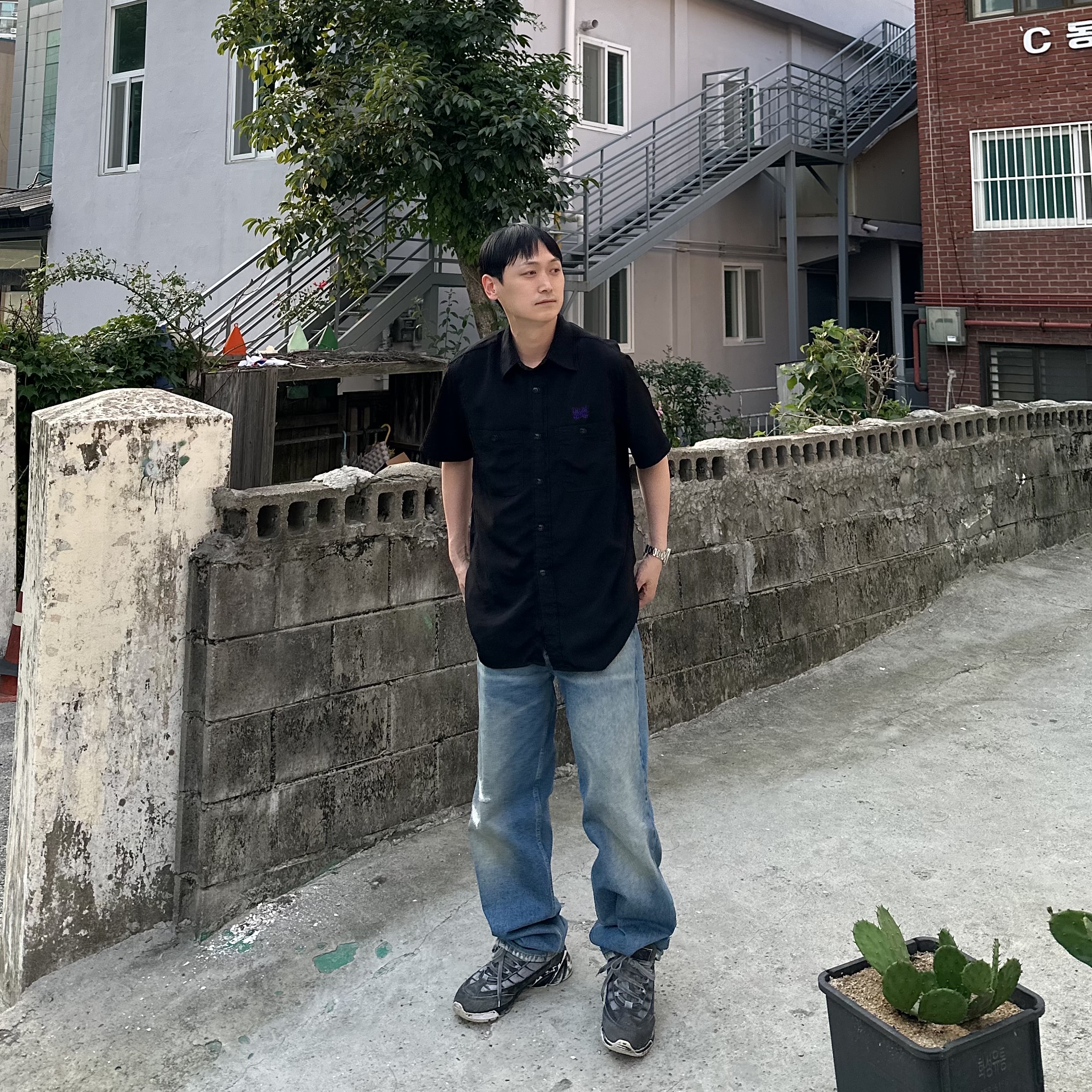 Needles S/S Poly Pique Polo Shirt Black, Needles S/S Cowboy One-Up Shirt TA/CU/PE Georgette Black 착용 스타일 - 4