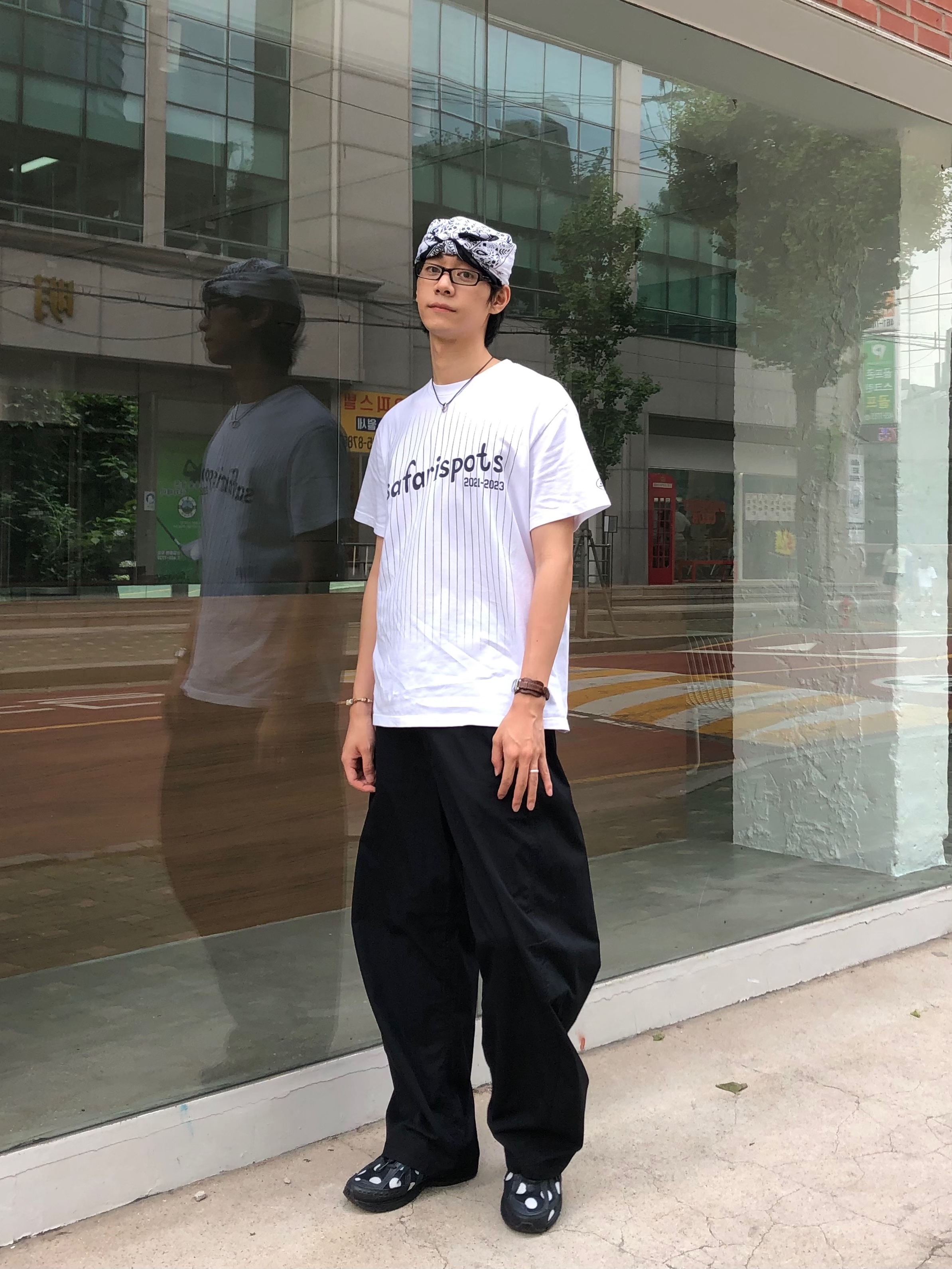 Safarispot Safarispots Magazine Tee White 착용 스타일 - 2