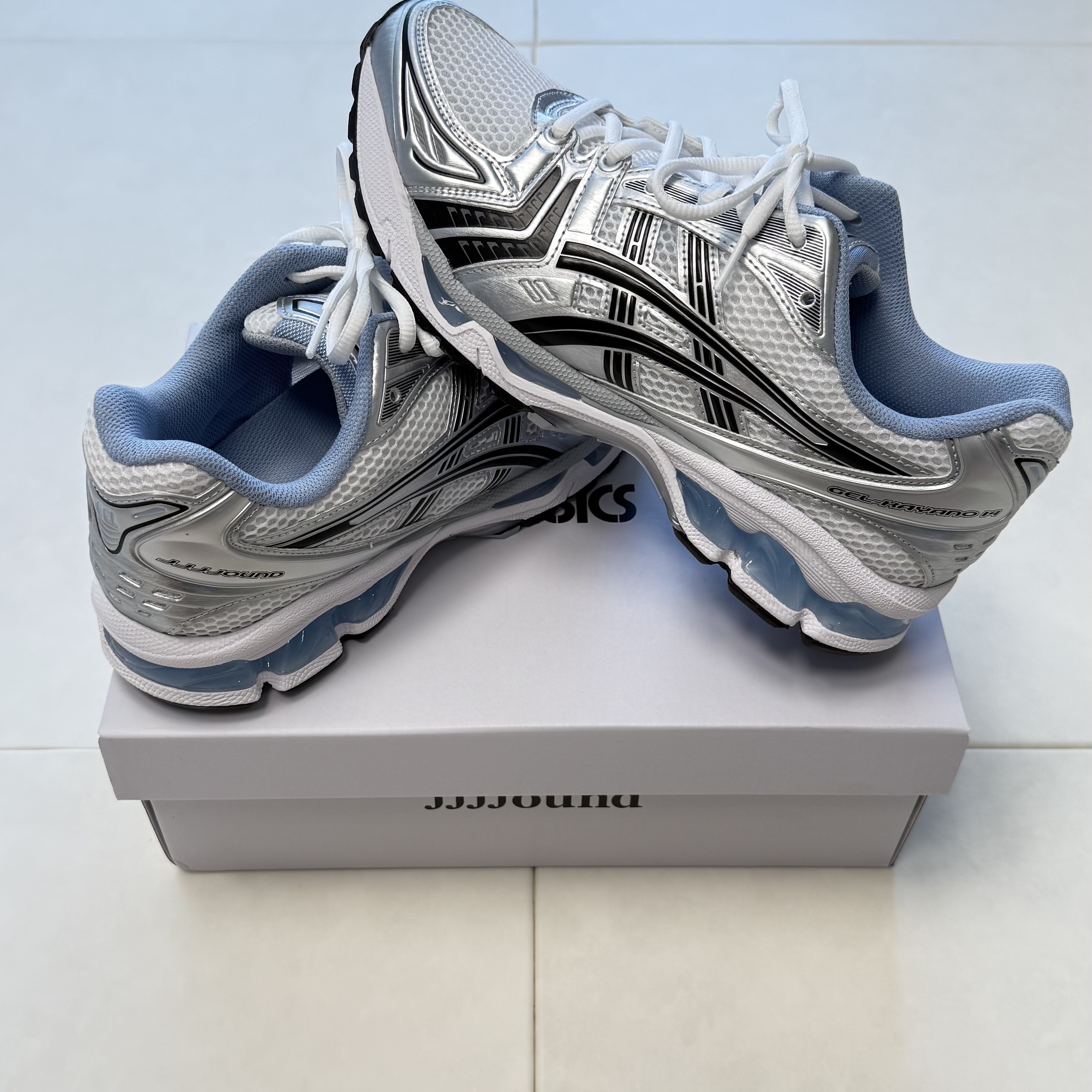 Asics x JJJJound Gel-Kayano 14 White Navy 착용 스타일 - 1