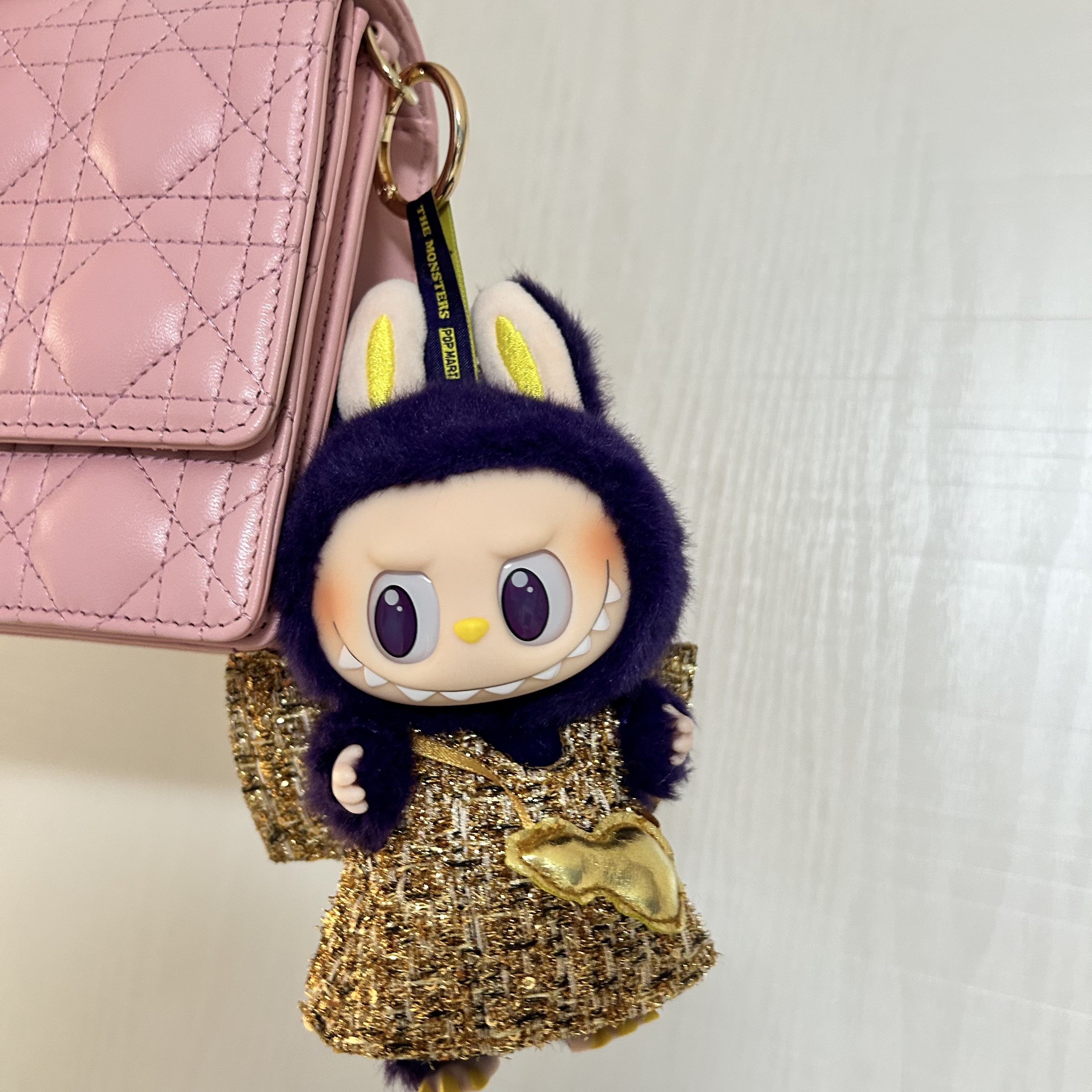 Pop Mart Labubu x Pronounce Lucky Fairy Toy Keyring 착용 스타일