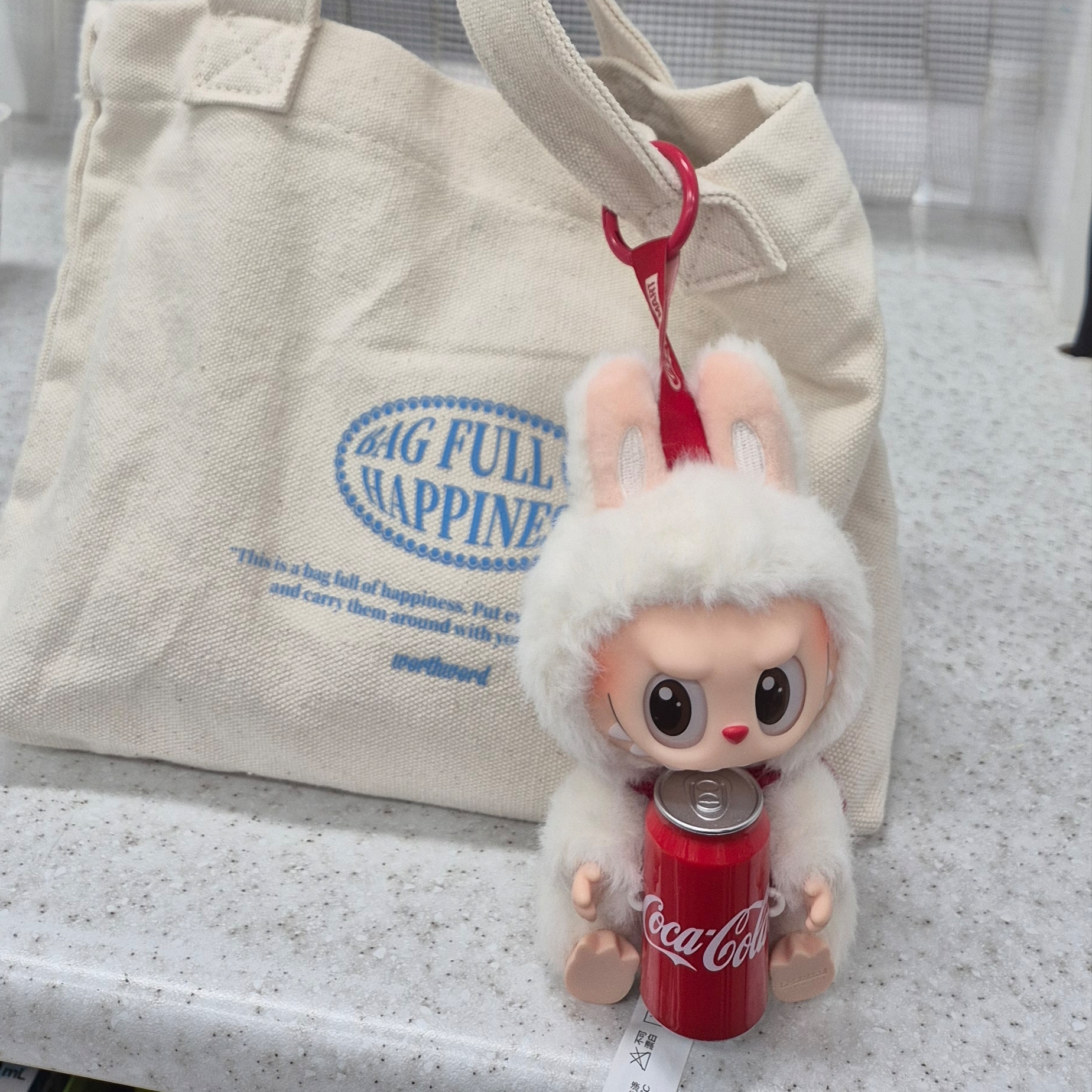 Pop Mart Labubu Coca Cola Series Happy Factor Keyring (Opened Case) 착용 스타일