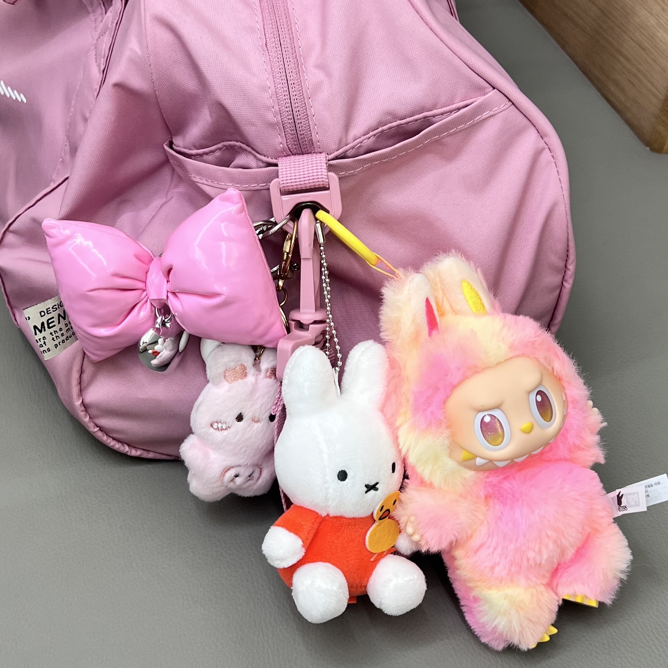 Pop Mart Labubu The Monsters Highlight Series Loyalty Keyring (Opened Case), Nike Gym Club Duffle Bag 24L Elemental Pink White 착용 스타일 - 1
