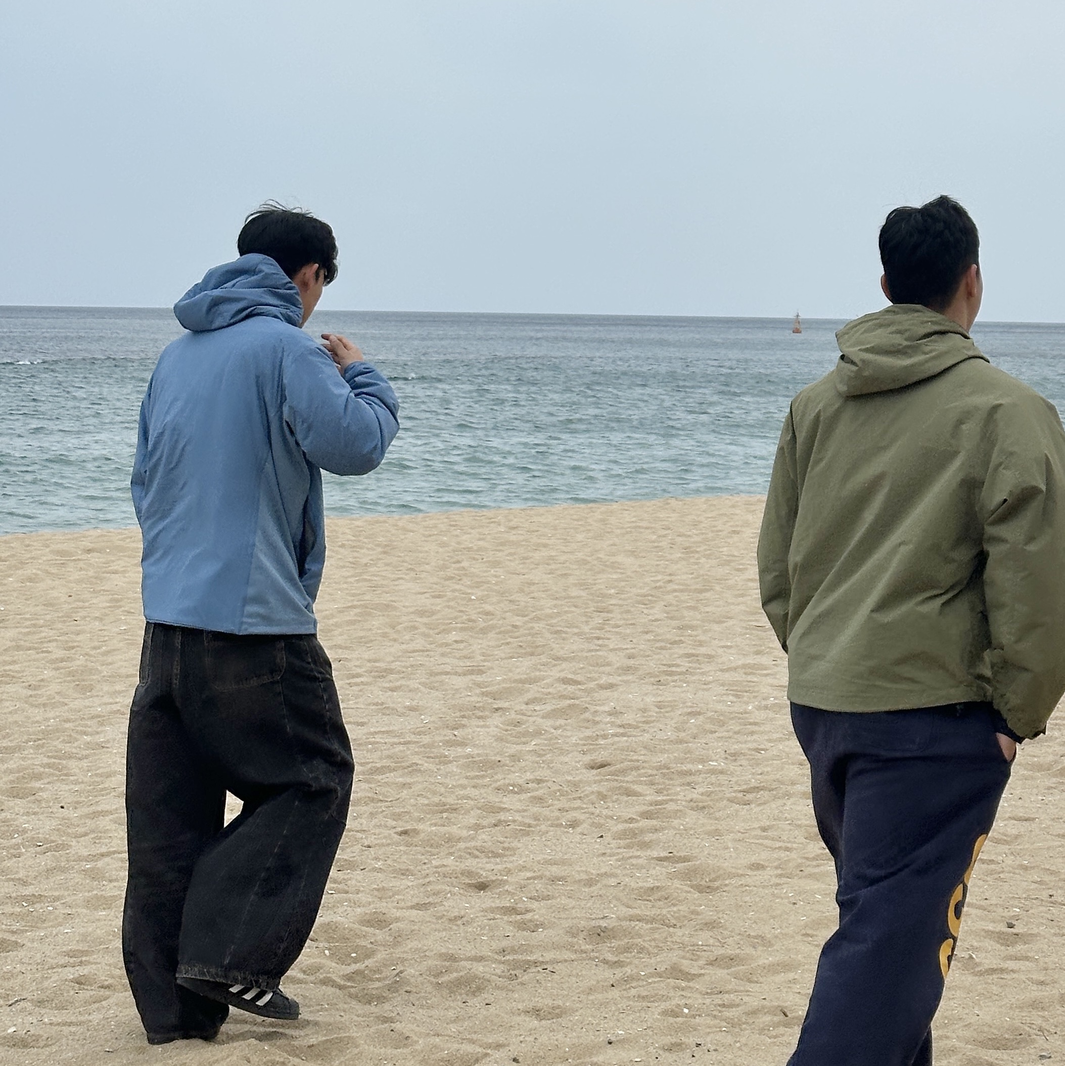 Arc'teryx Atom Hoody Stone Wash 착용 스타일
