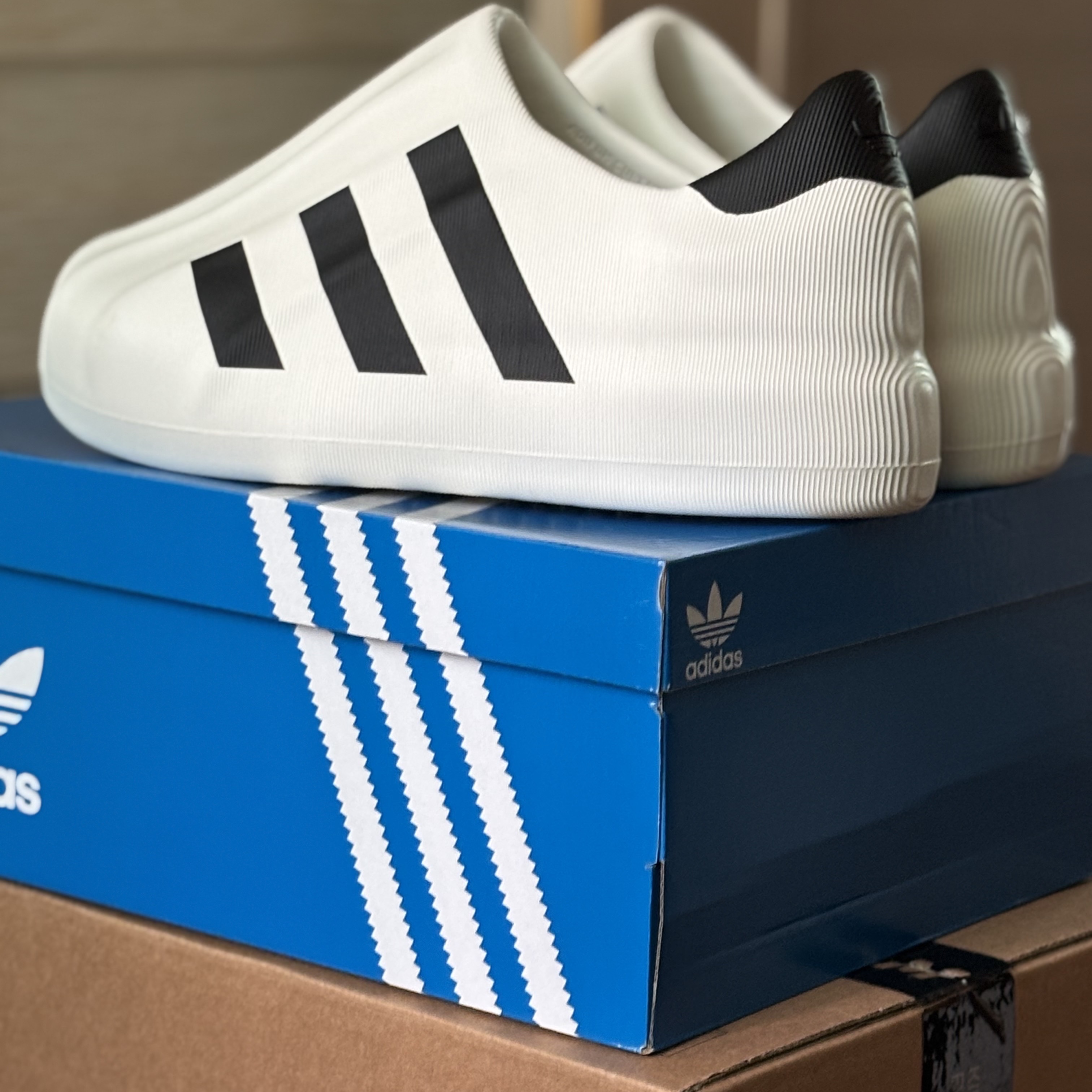 Adidas Adifom Superstar Core White 착용 스타일