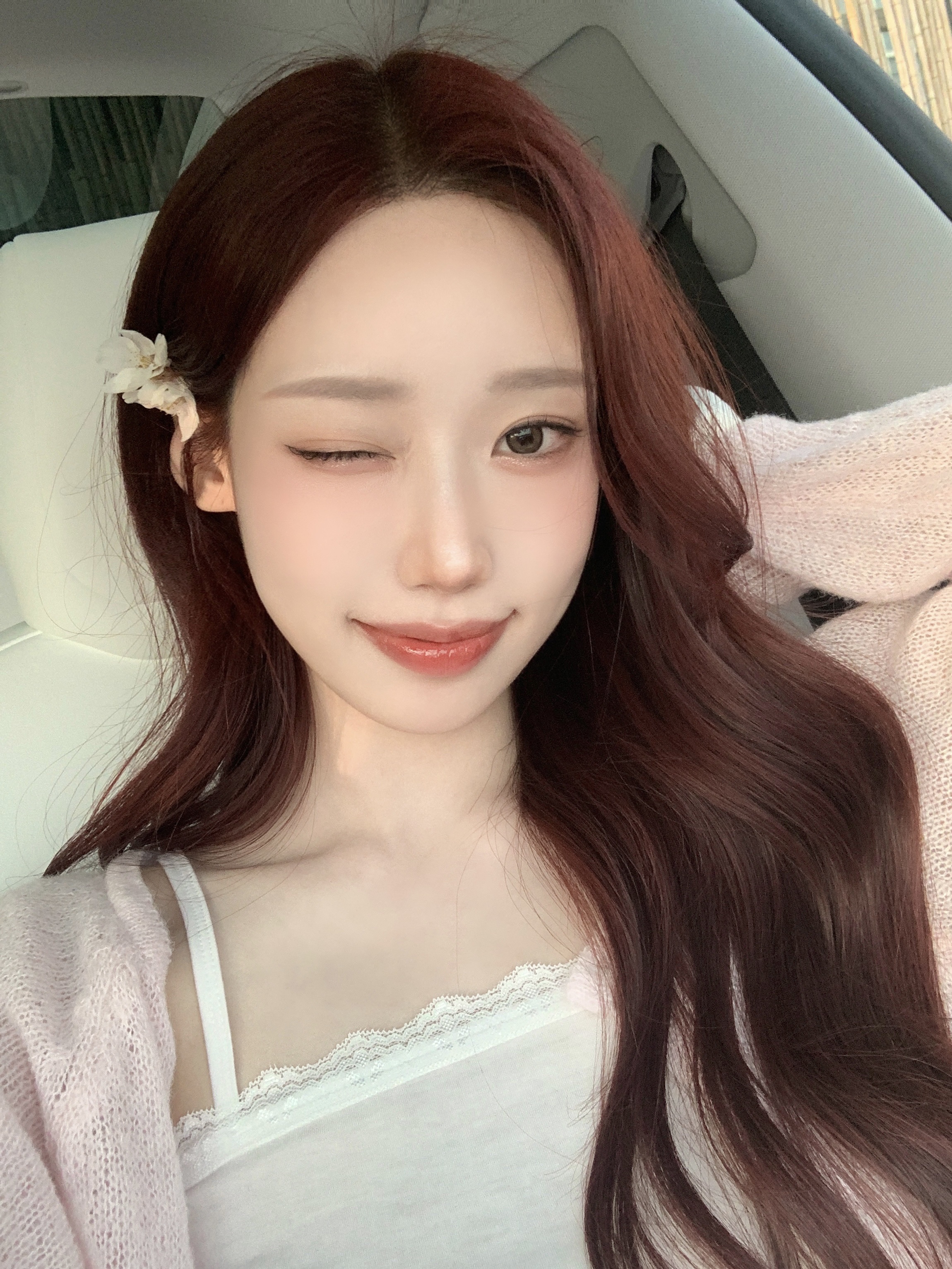 Hera Sensual Nude Gloss 422 Lingerie 착용 스타일